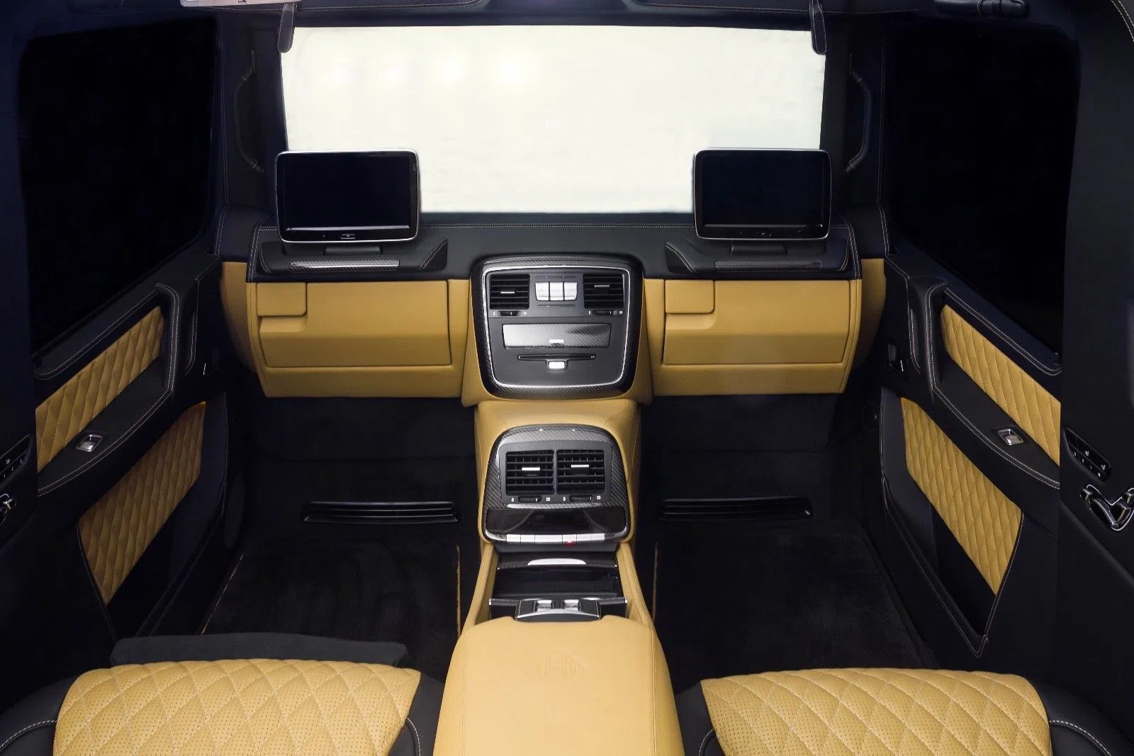 2018 Mercedes-Maybach G 650 Landaulet interior, seats, Beige-Black