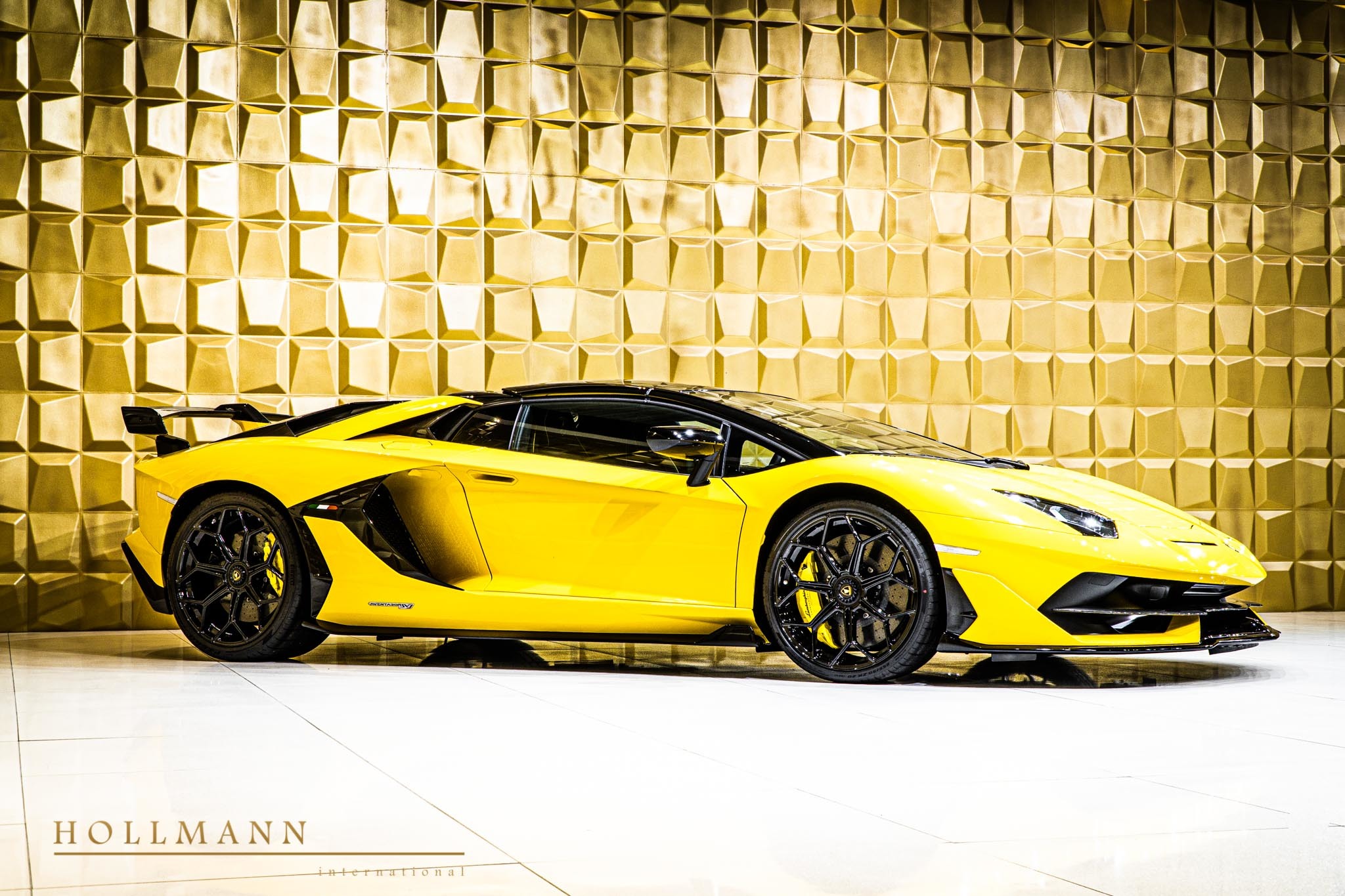 2020 Lamborghini Aventador SVJ Roadster, 2/22