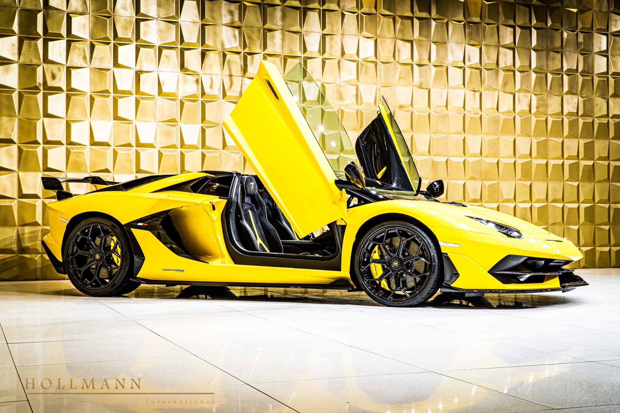 2020 Lamborghini Aventador SVJ Roadster, 3/22