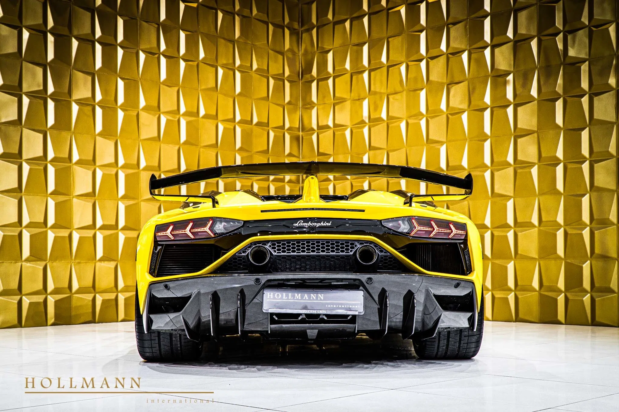 2020 Lamborghini Aventador SVJ Roadster for sale, exterior, New Giallo Orion