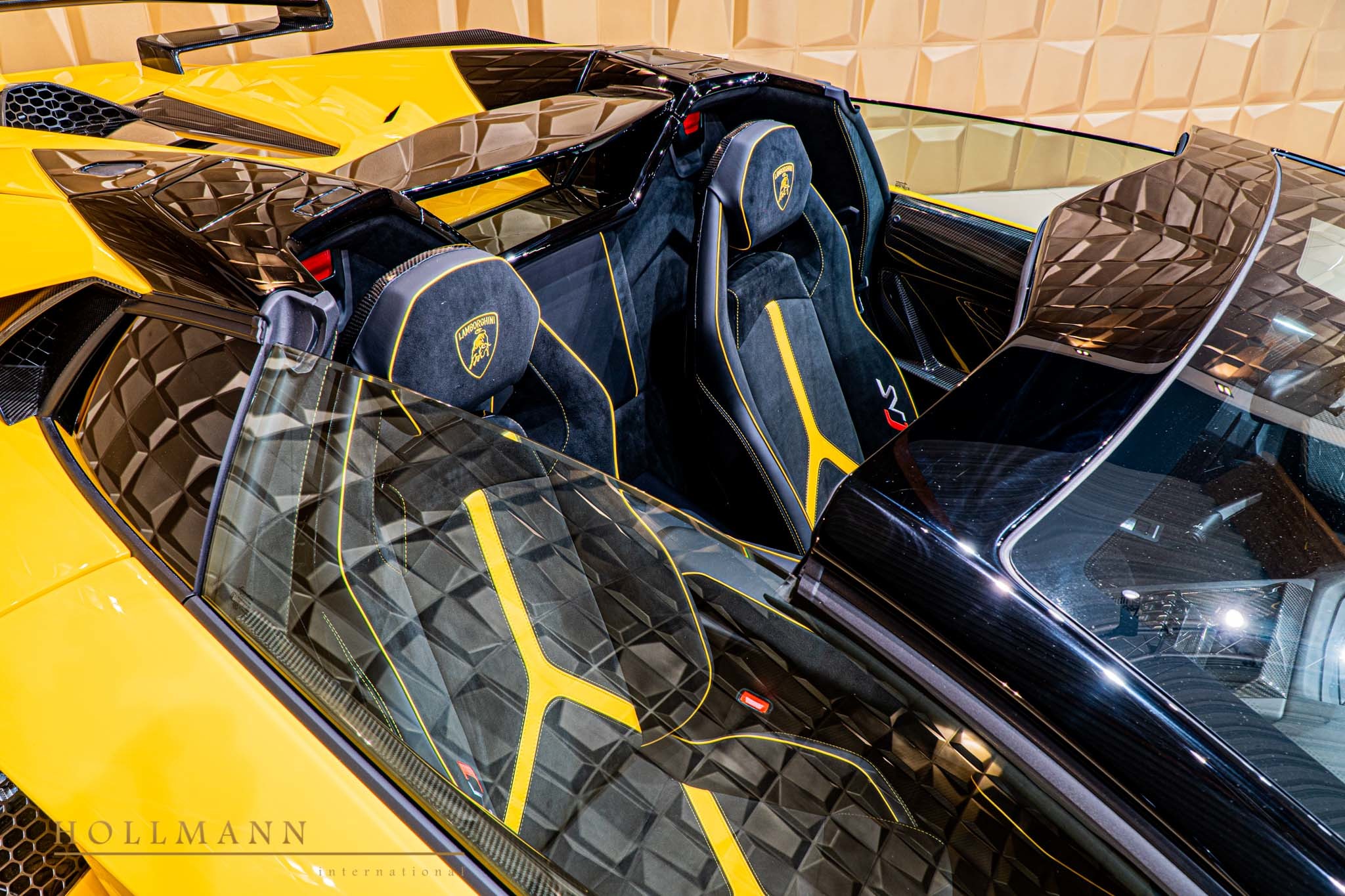 2020 Lamborghini Aventador SVJ Roadster, 13/22