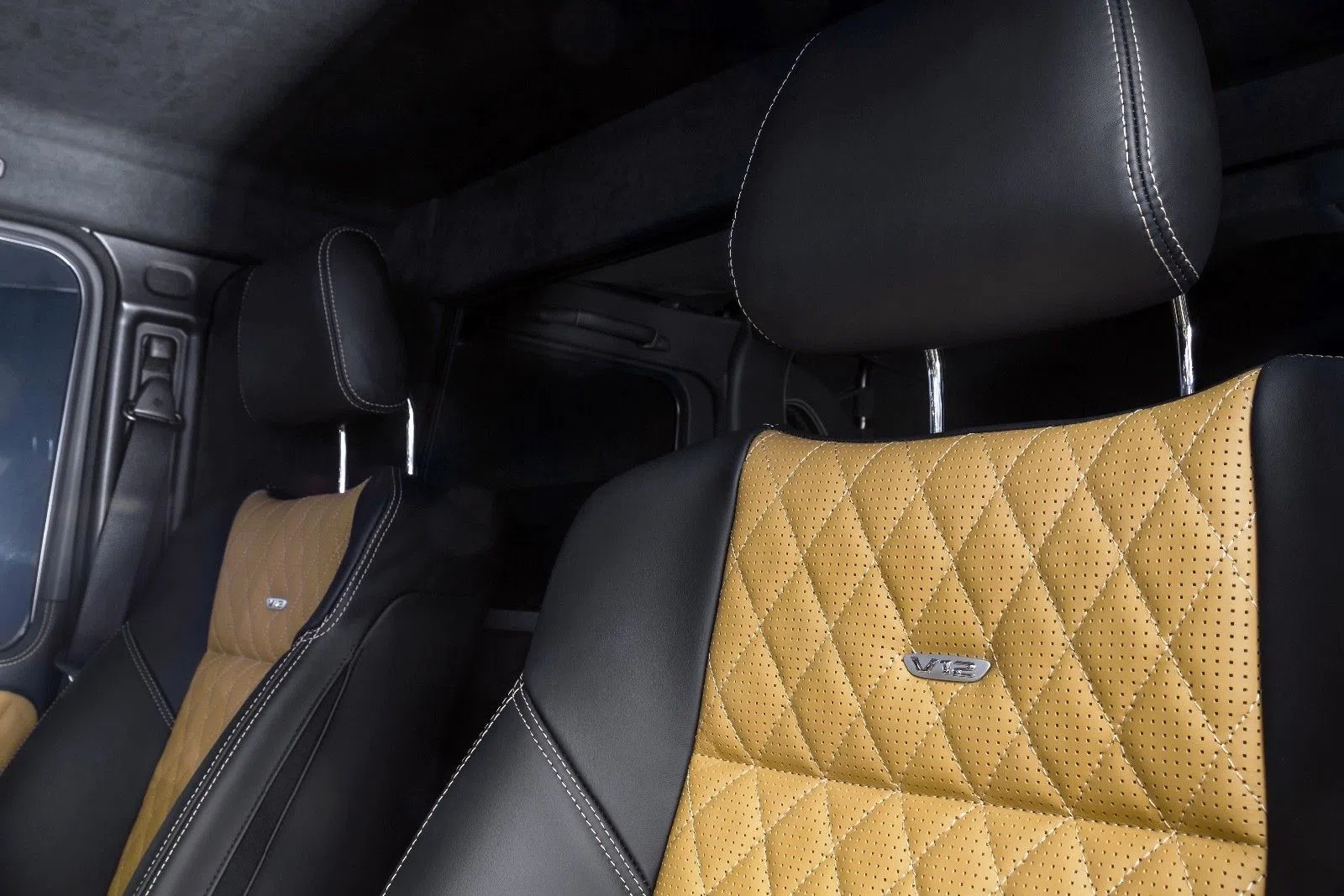 2018 Mercedes-Maybach G 650 Landaulet interior, seats, Beige-Black