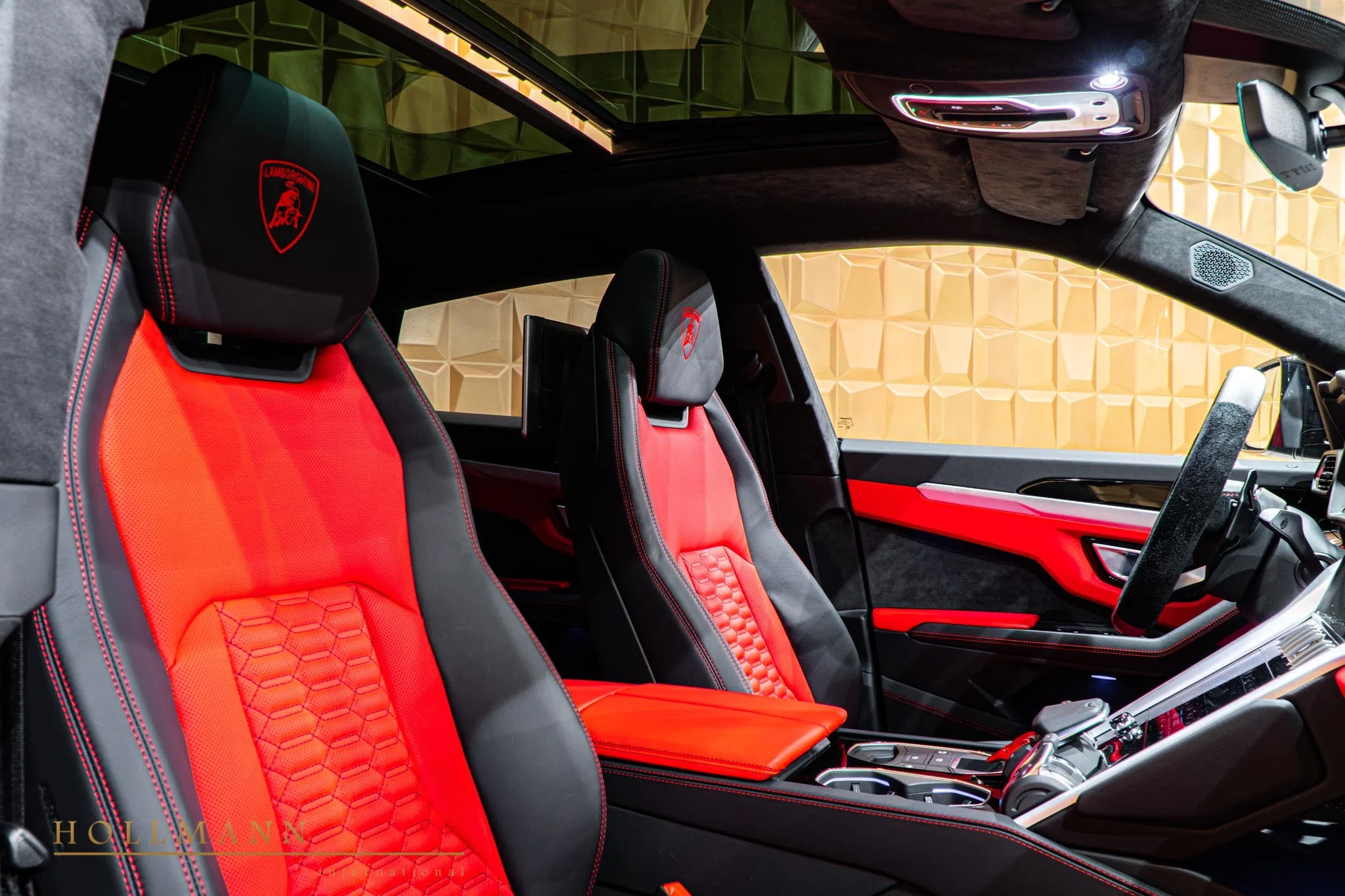2020 Lamborghini Urus interior, seats, Nero Ade Rosso Alala