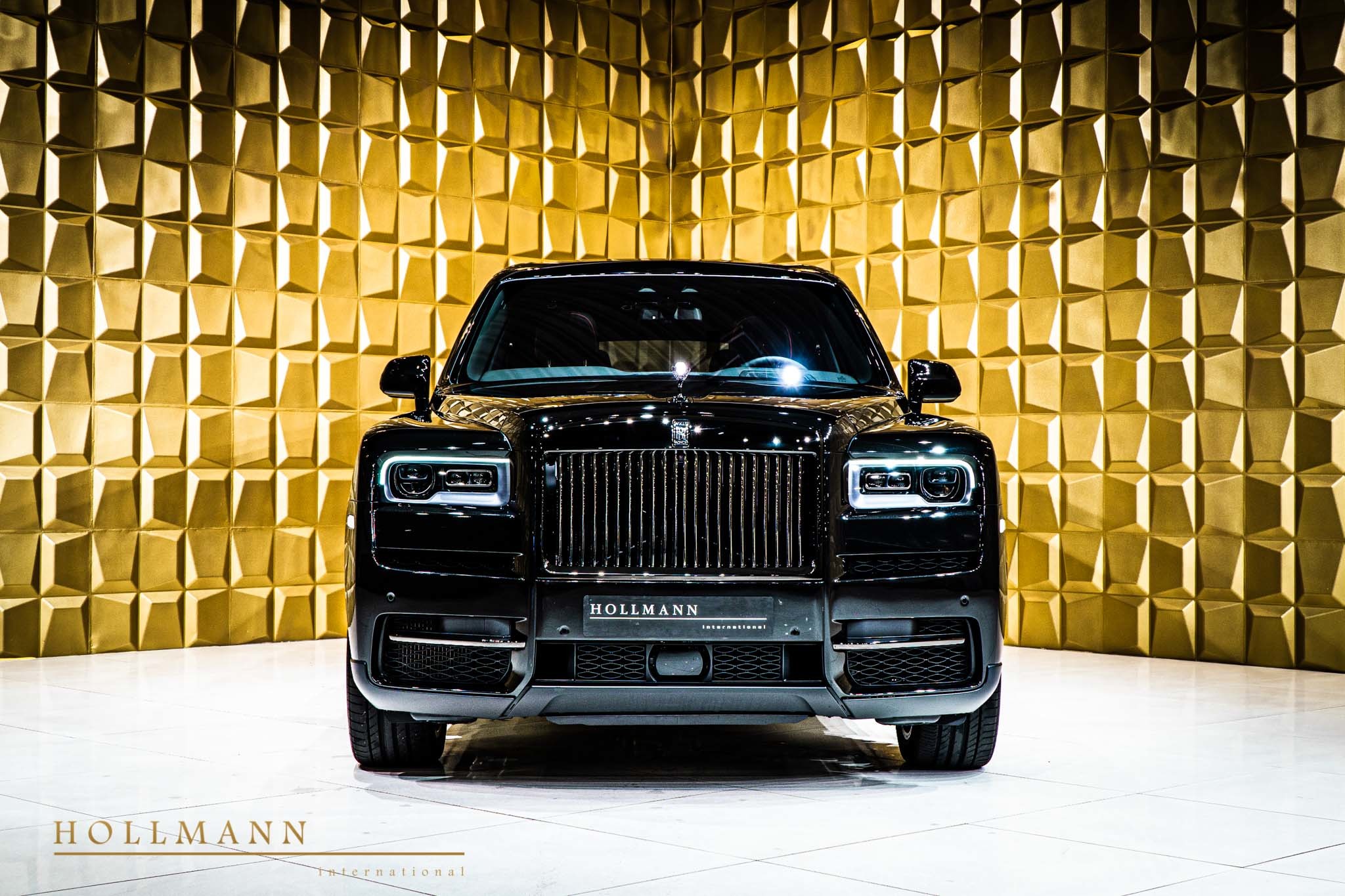 2020 Rolls-Royce Cullinan Black Badge, 2/20