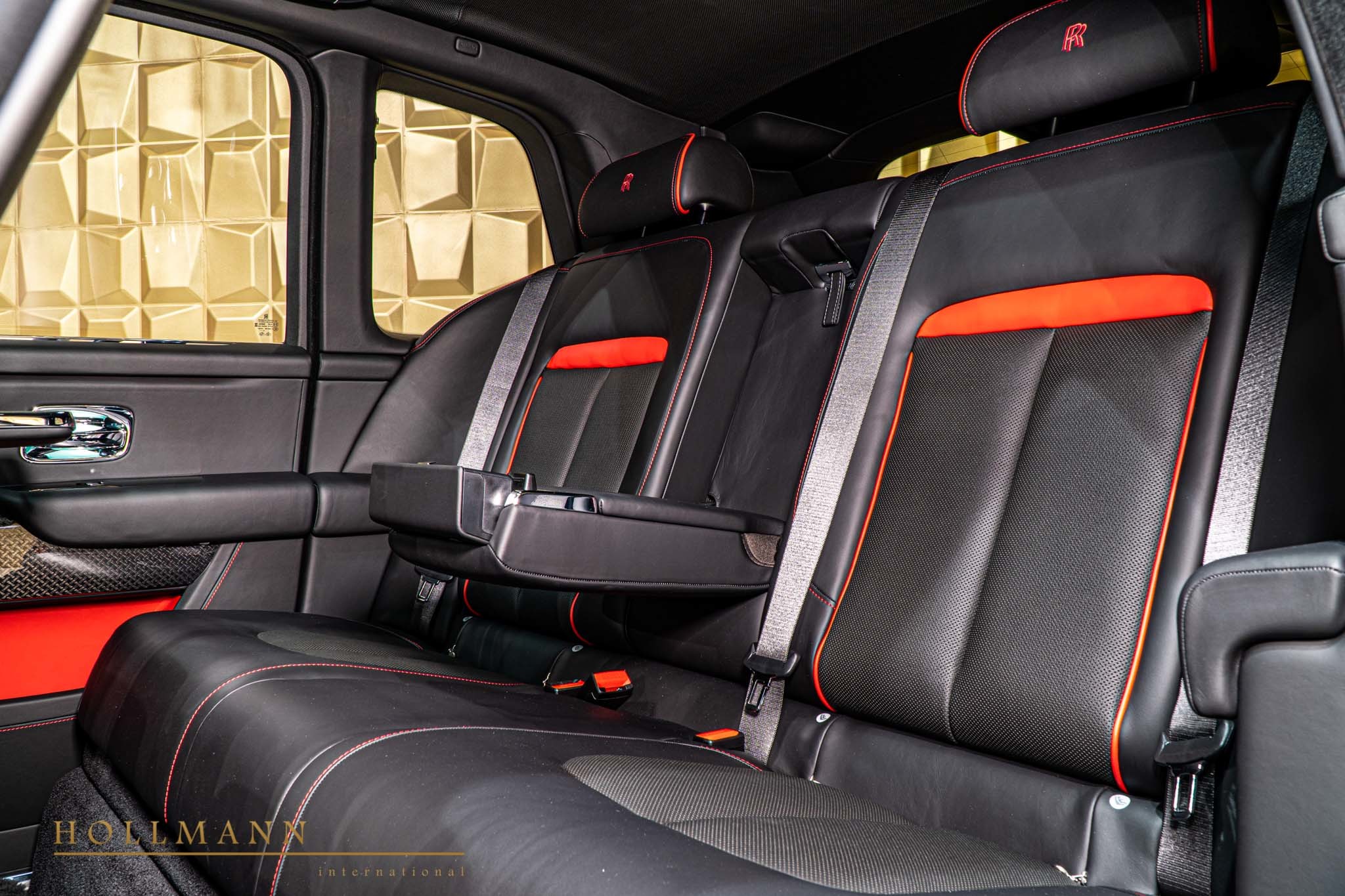 2020 Rolls-Royce Cullinan Black Badge, 5/20