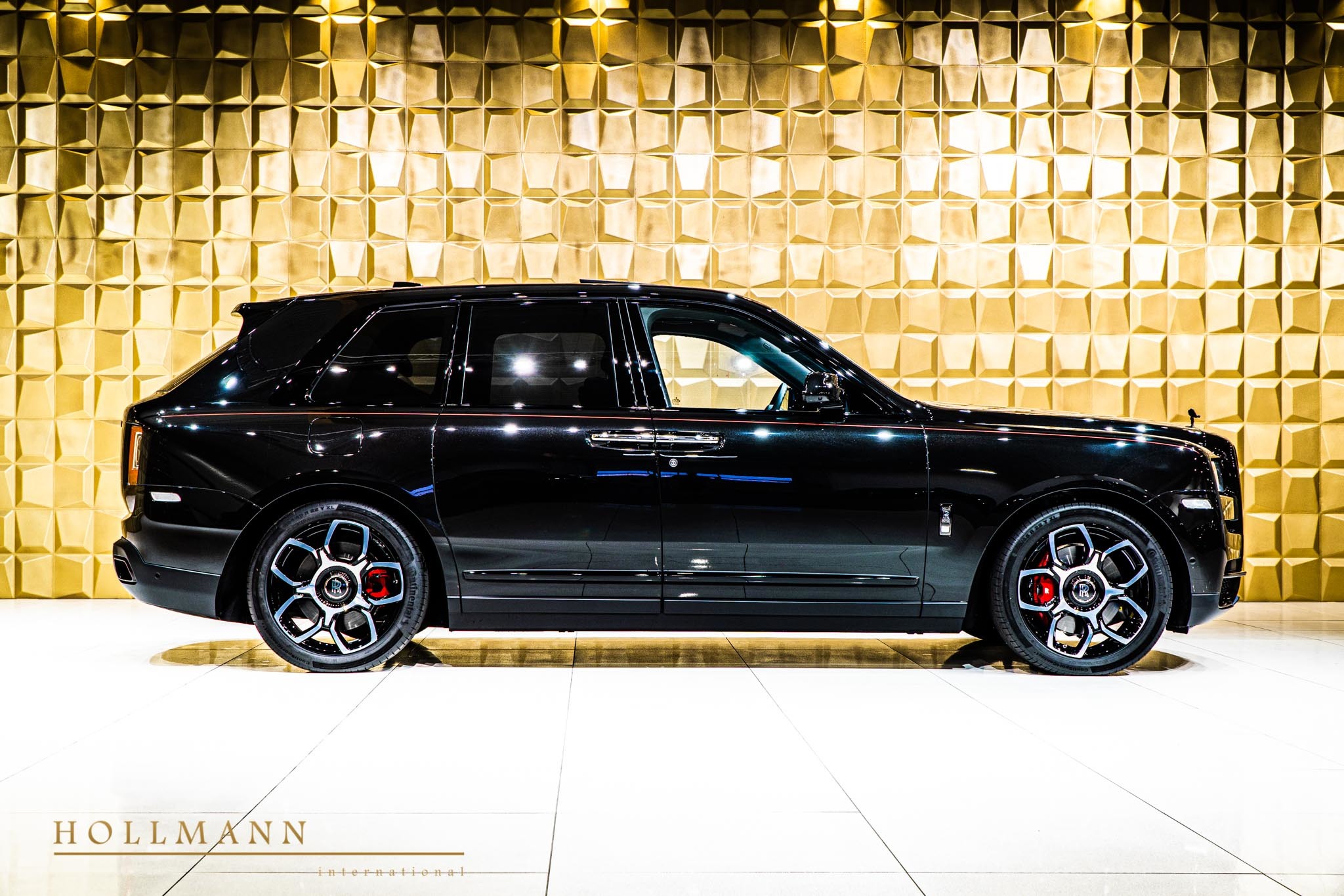 2020 Rolls-Royce Cullinan Black Badge, 6/20
