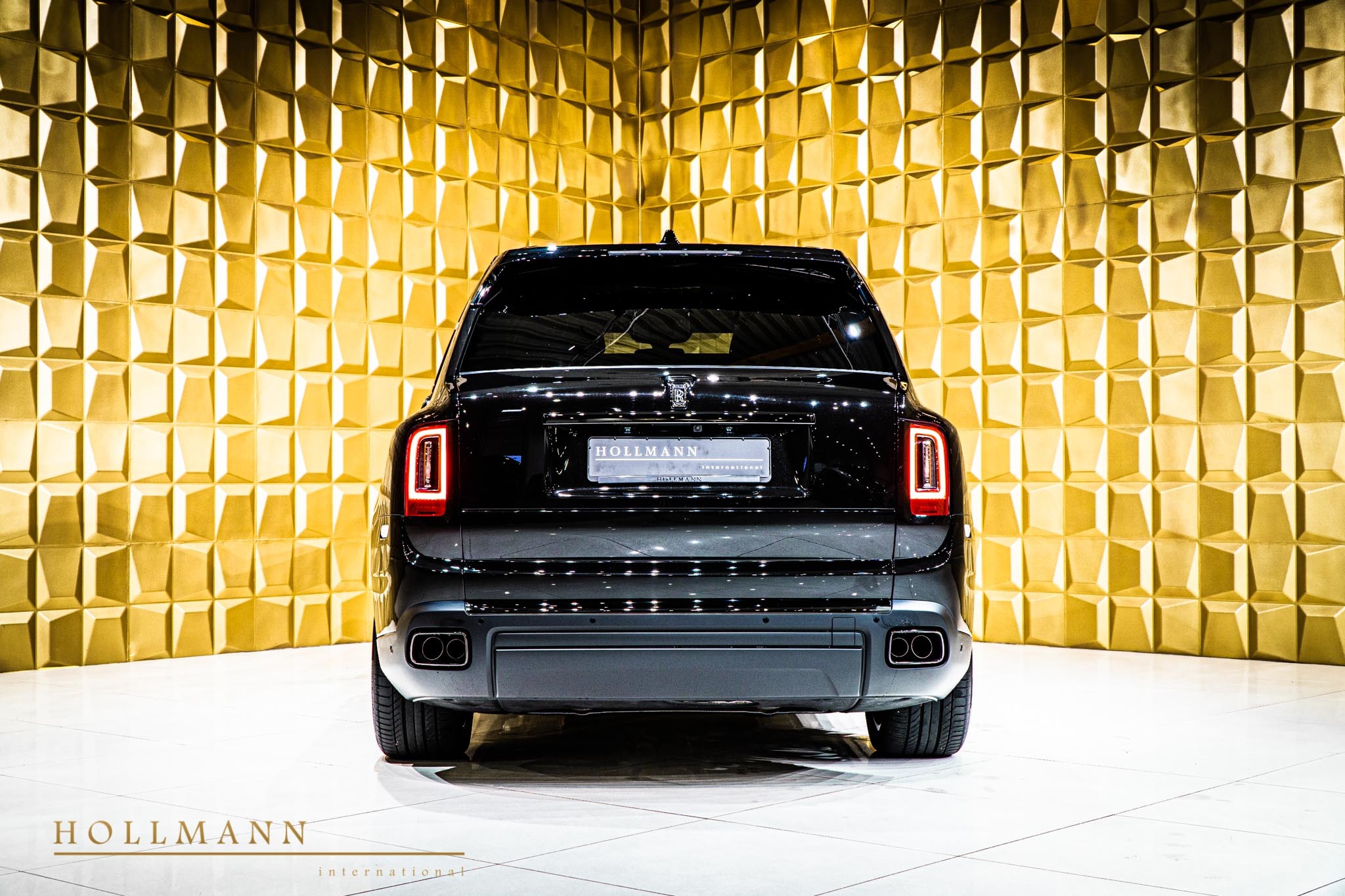 2020 Rolls-Royce Cullinan Black Badge, 12/20