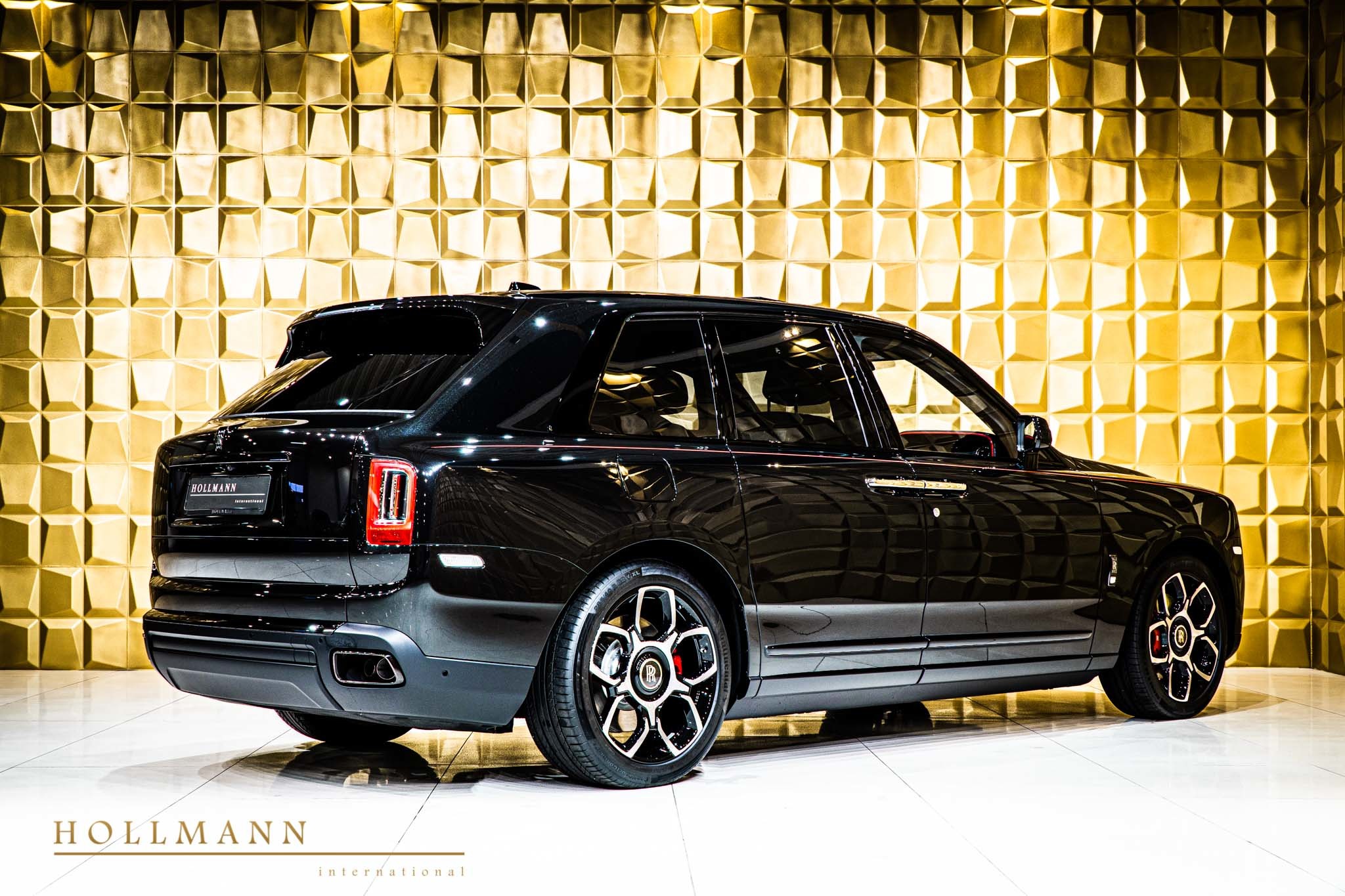 2020 Rolls-Royce Cullinan Black Badge, 13/20