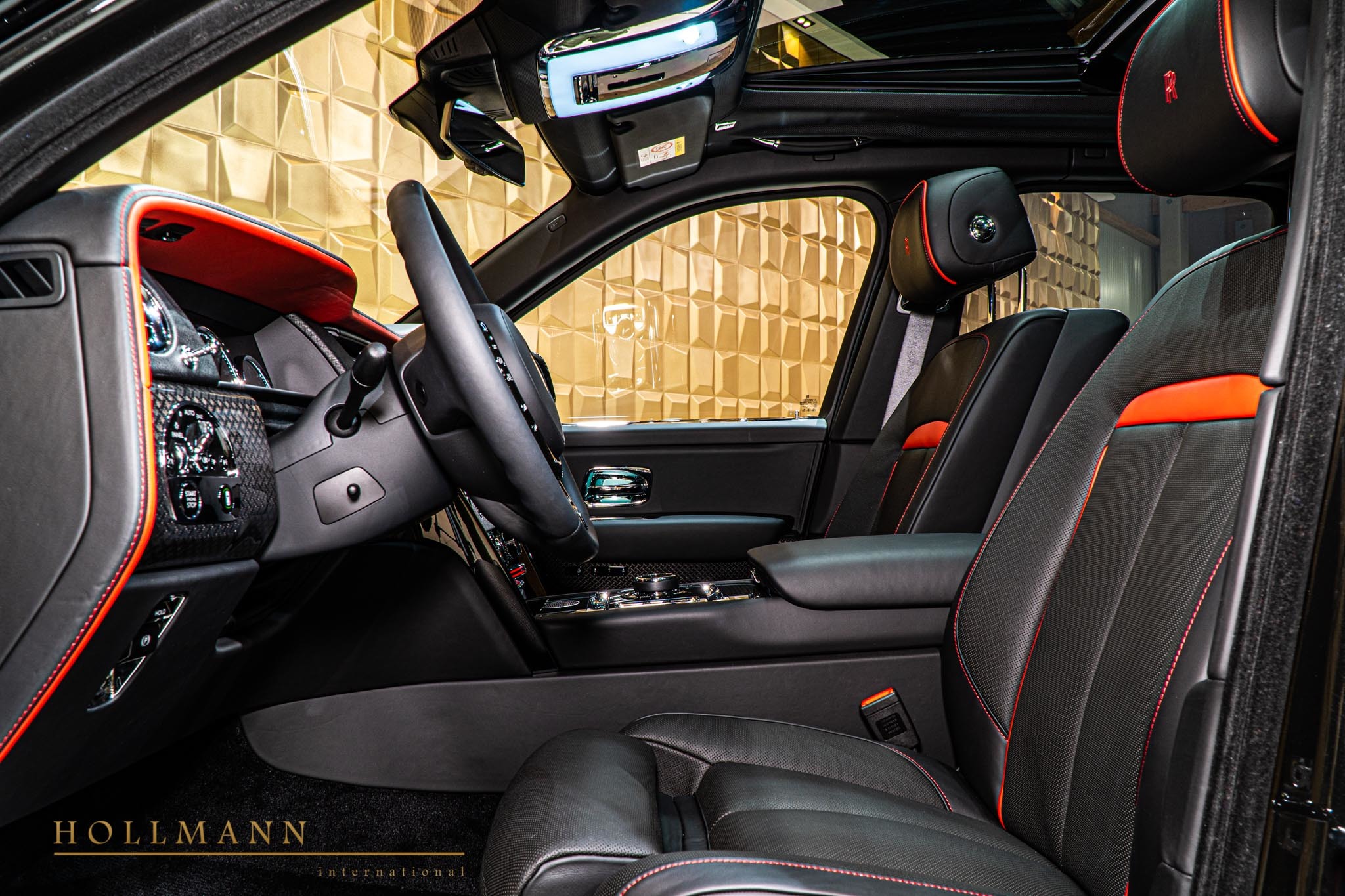 2020 Rolls-Royce Cullinan Black Badge, 15/20