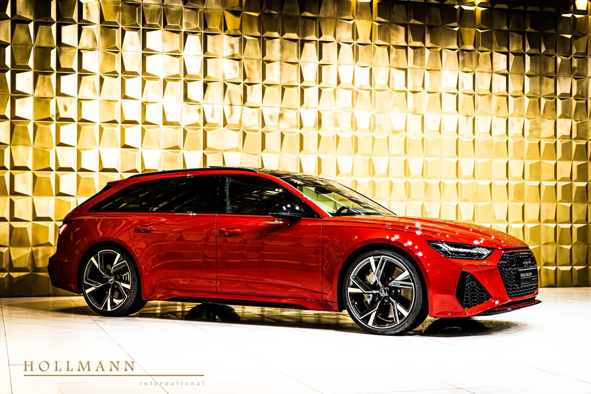 2020 Audi RS6 Avant for sale, exterior, Tangorot Metallic