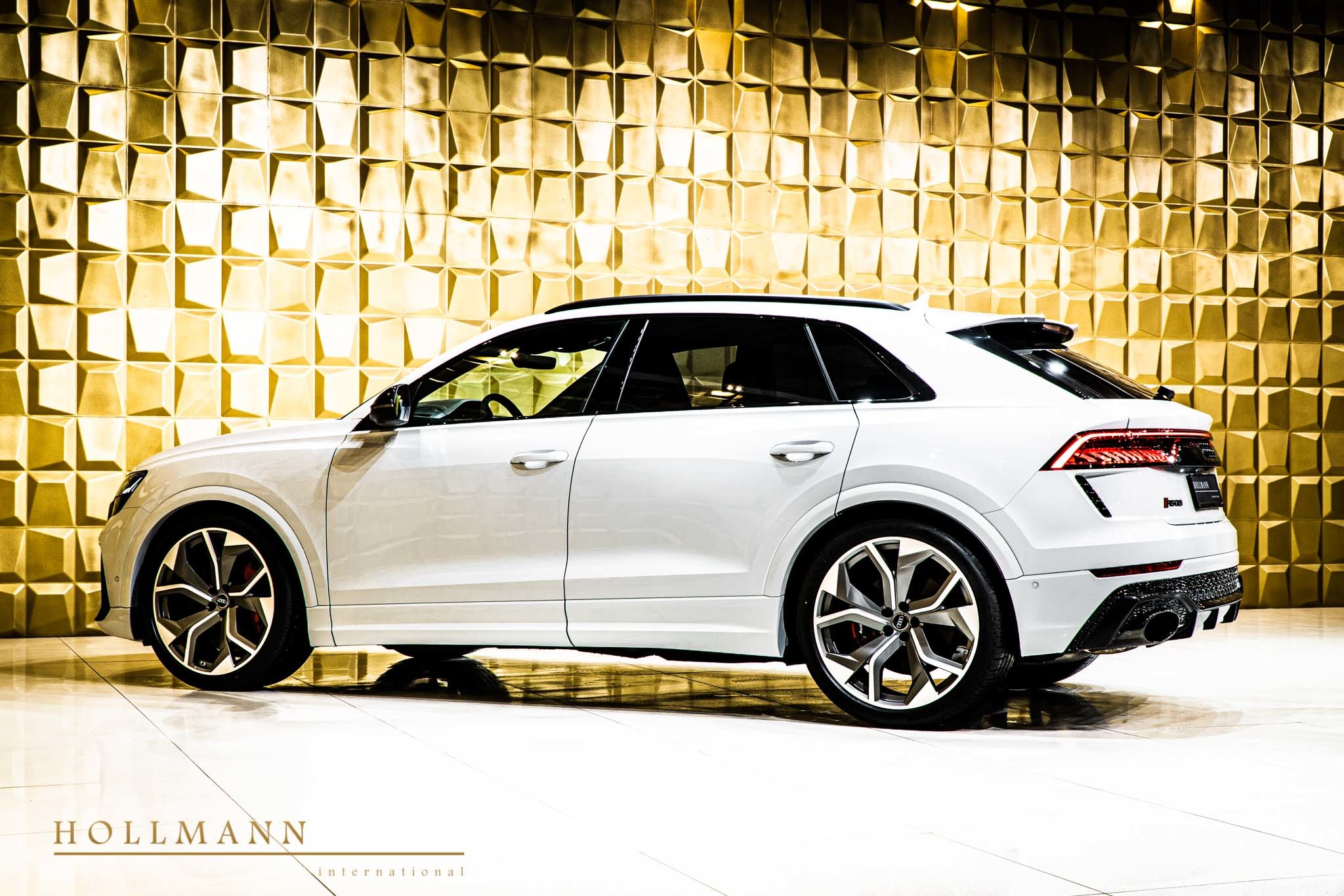 2020 Audi RS Q8, 10/20