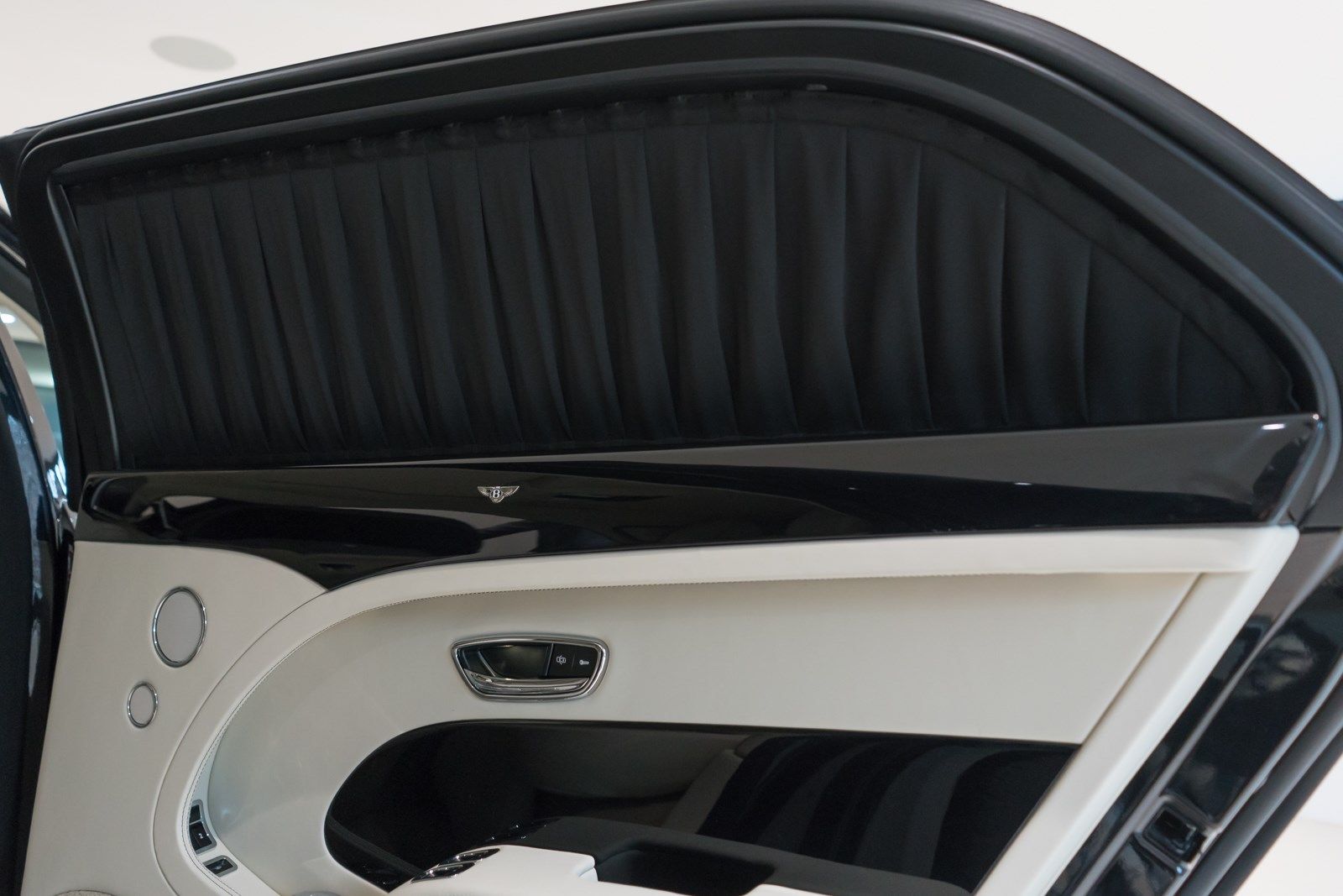 2018 Bentley Mulsanne Extended Wheelbase, 10/15