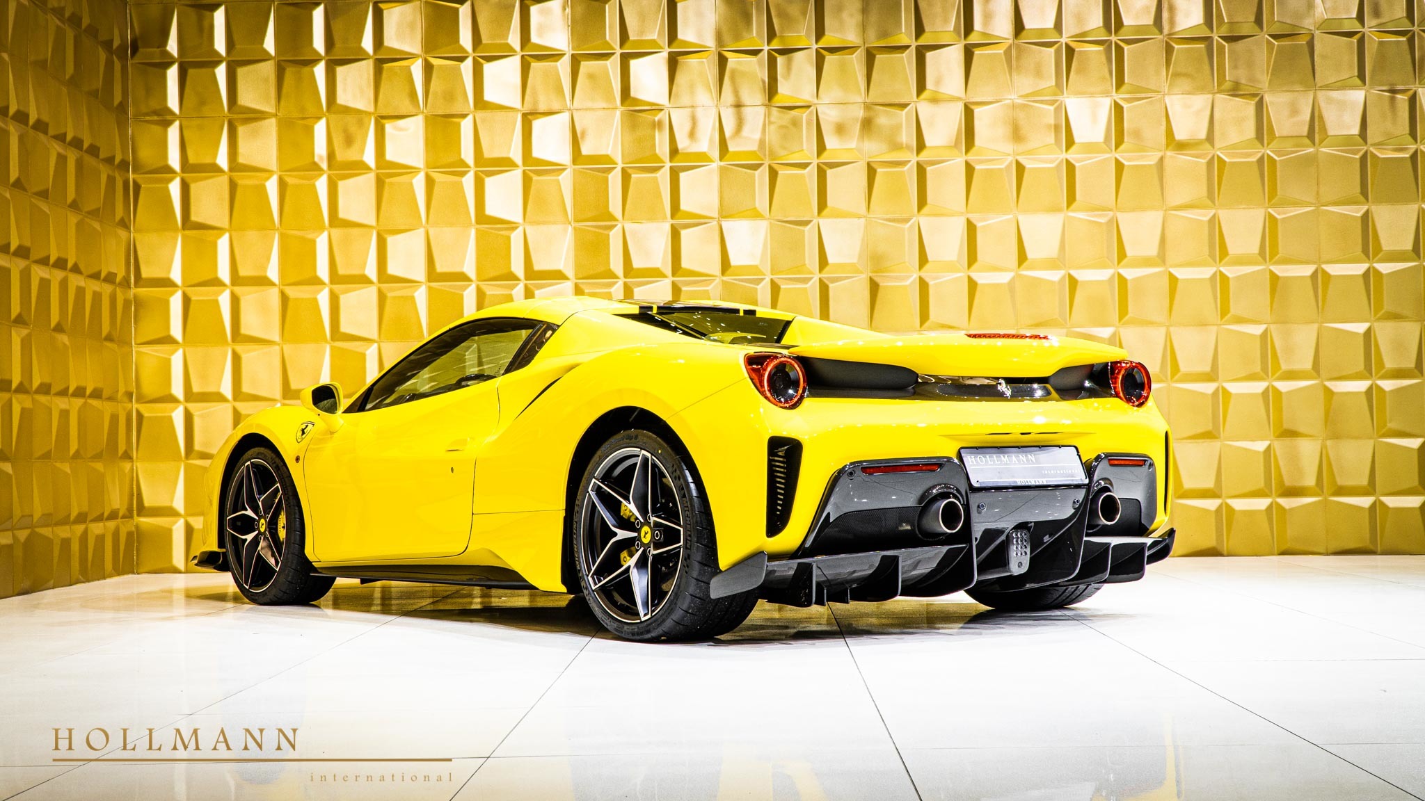 2020 Ferrari 488 Pista Spider, 19/20