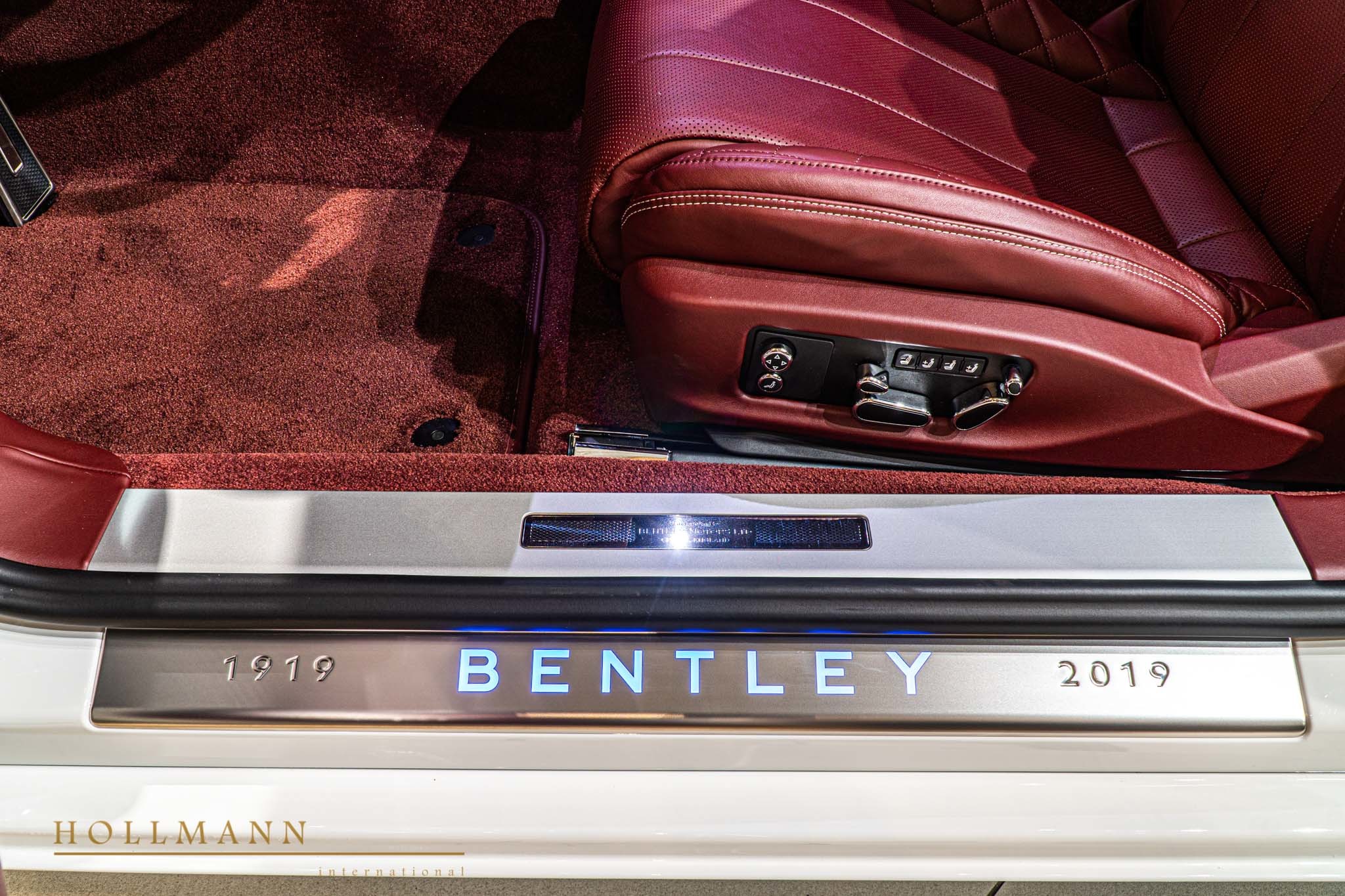 2019 Bentley Continental GT V8, 15/17