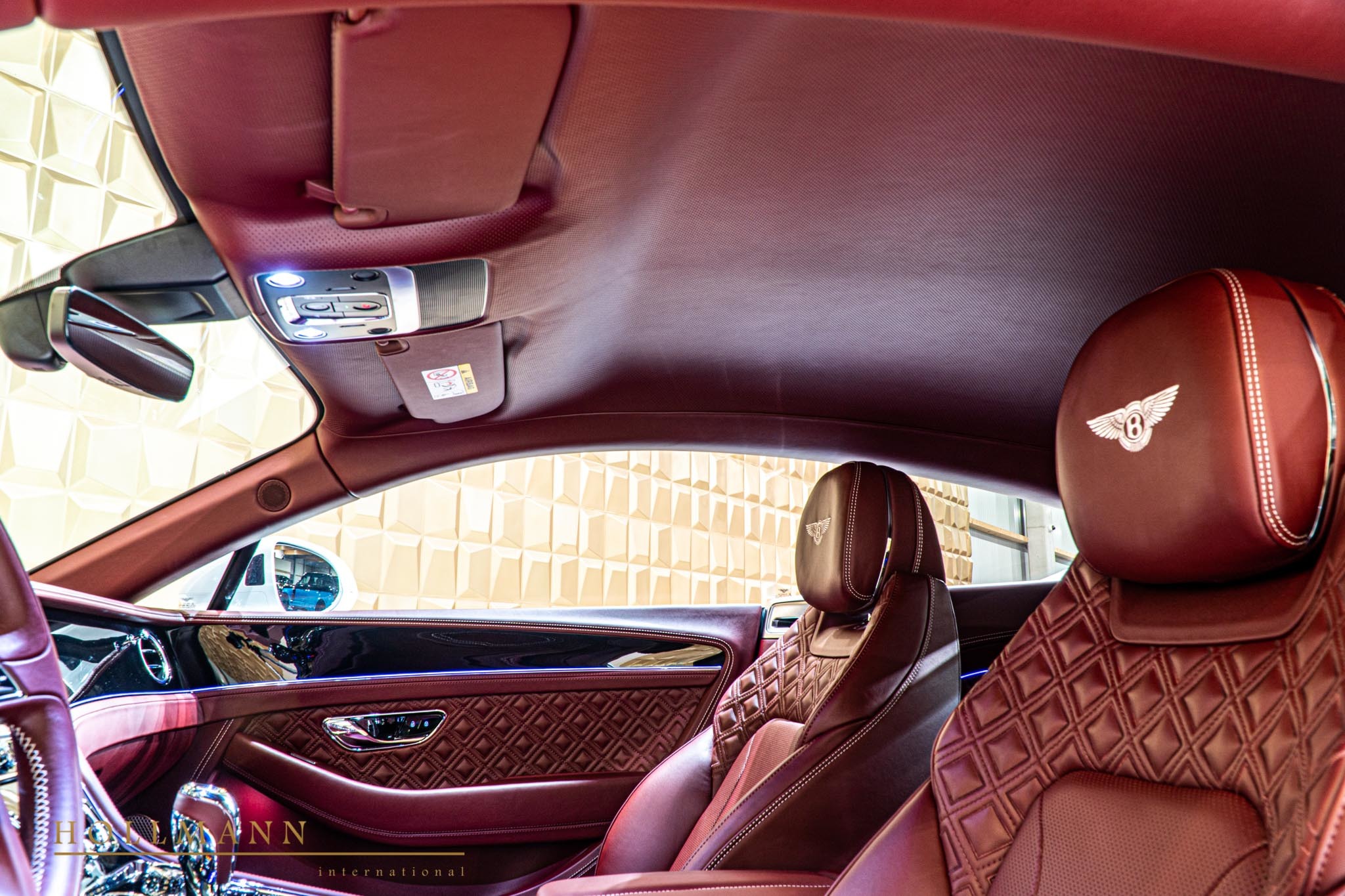 2019 Bentley Continental GT V8, 16/17