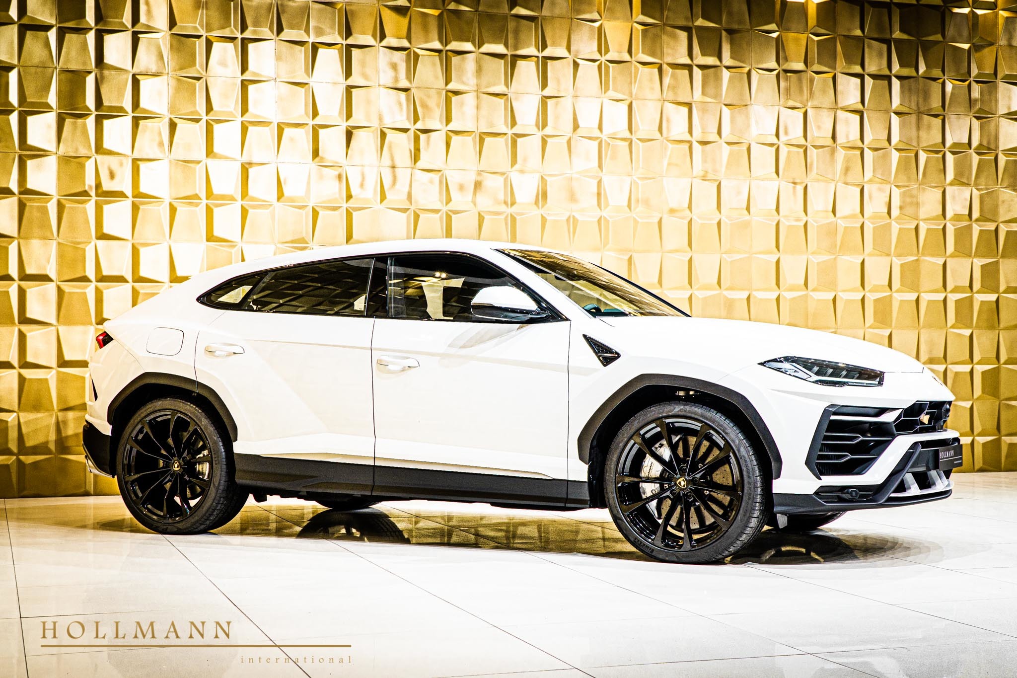 2020 Lamborghini Urus, 7/17