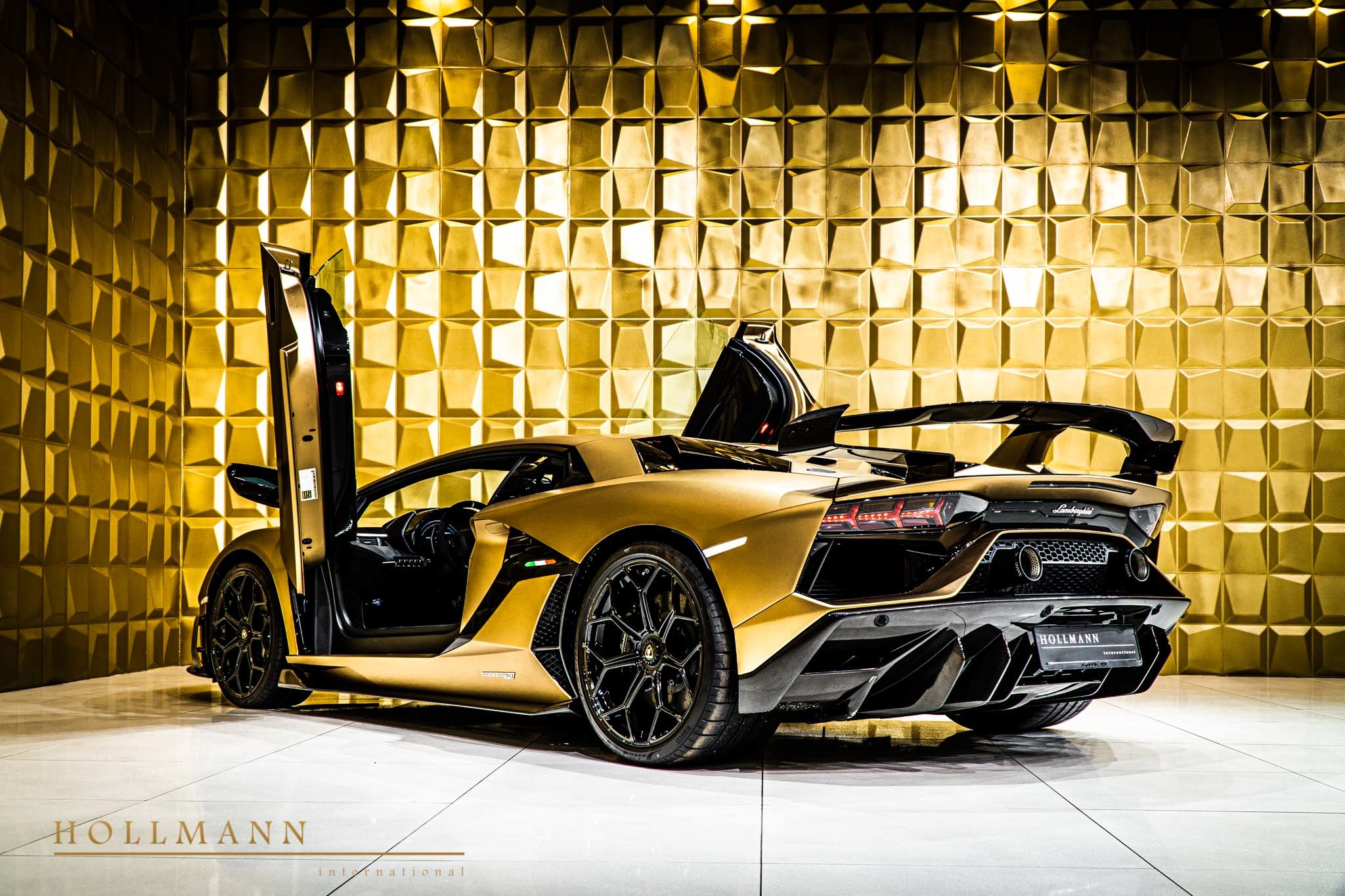 2020 Lamborghini Aventador SVJ, 2/20