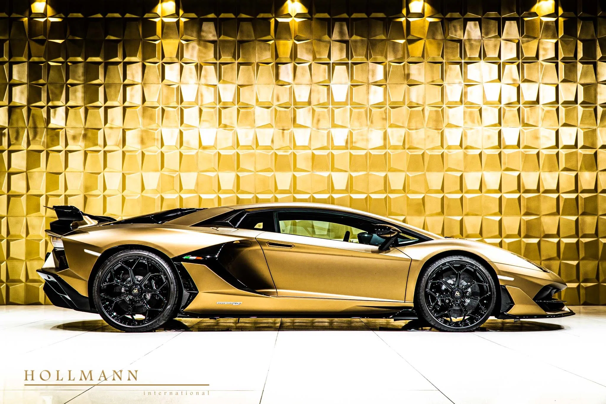 2020 Lamborghini Aventador SVJ for sale, exterior, Oro Elois (Gold)