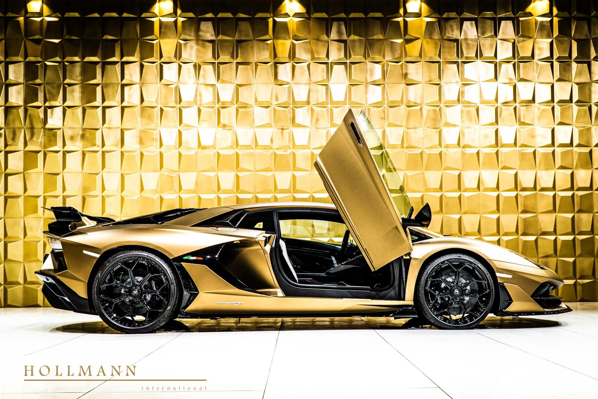 2020 Lamborghini Aventador SVJ for sale, exterior, Oro Elois (Gold)