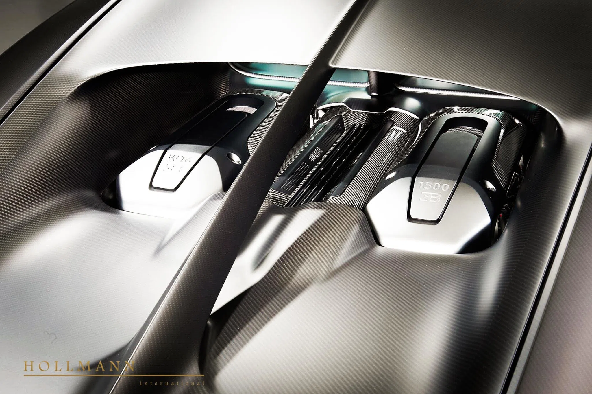2020 Bugatti Chiron Sport Noire interior, Beluga Black