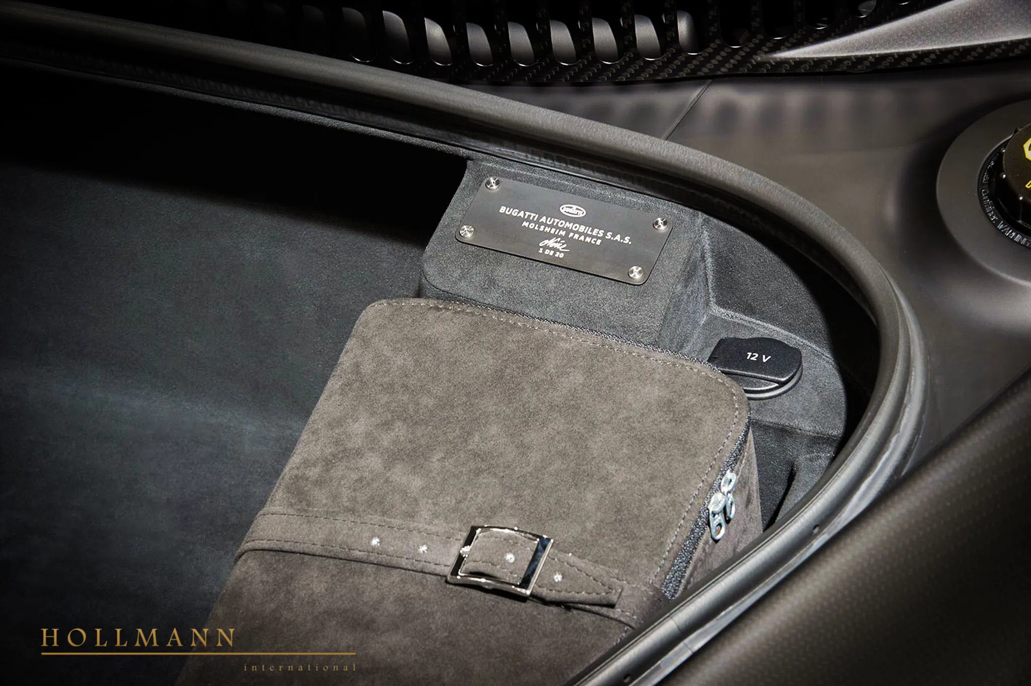 2020 Bugatti Chiron Sport Noire interior, Beluga Black