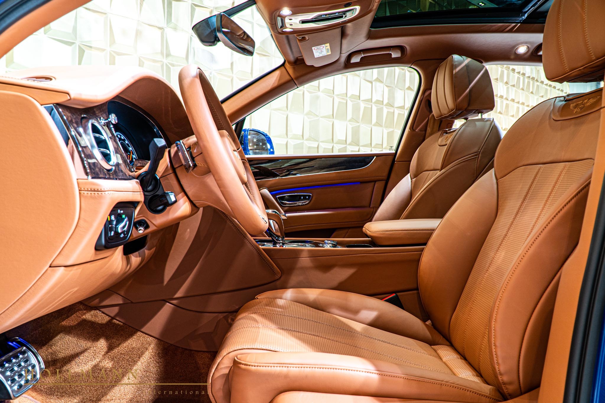 2020 Bentley Bentayga Hybrid, 4/20