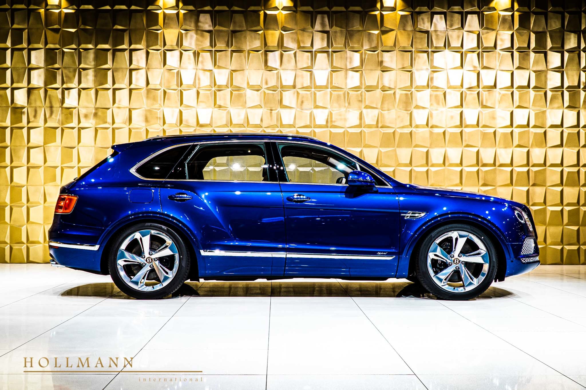 2020 Bentley Bentayga Hybrid, 12/20