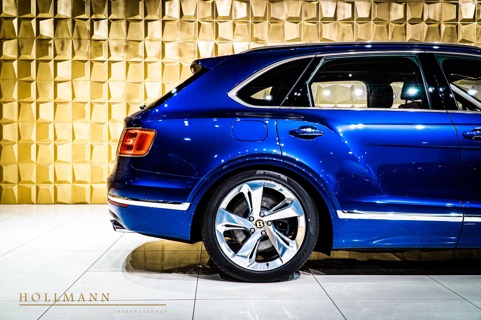 2020 Bentley Bentayga Hybrid, 13/20