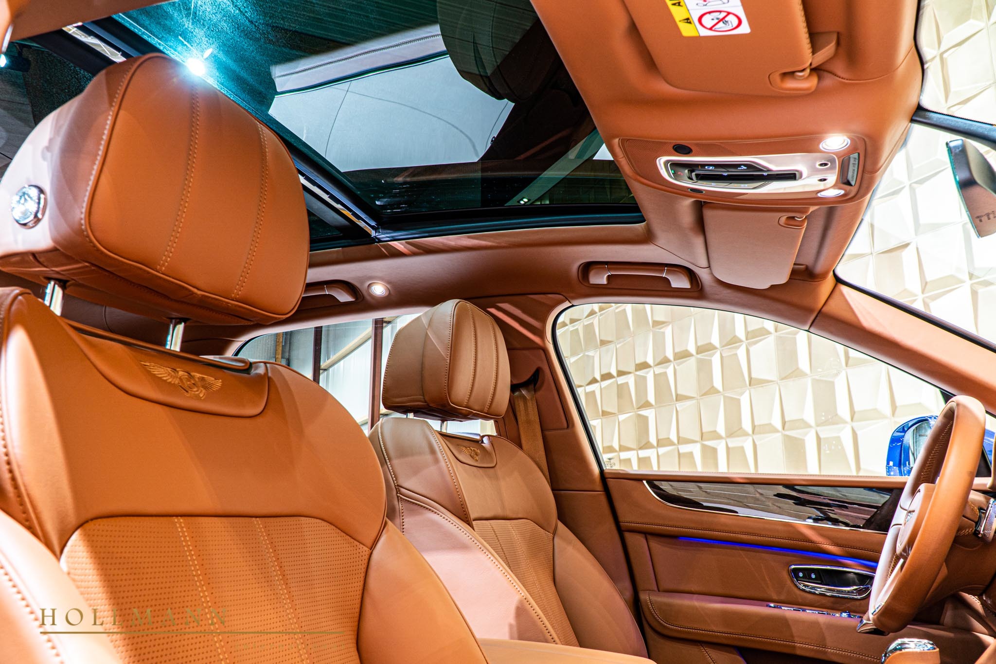 2020 Bentley Bentayga Hybrid, 18/20
