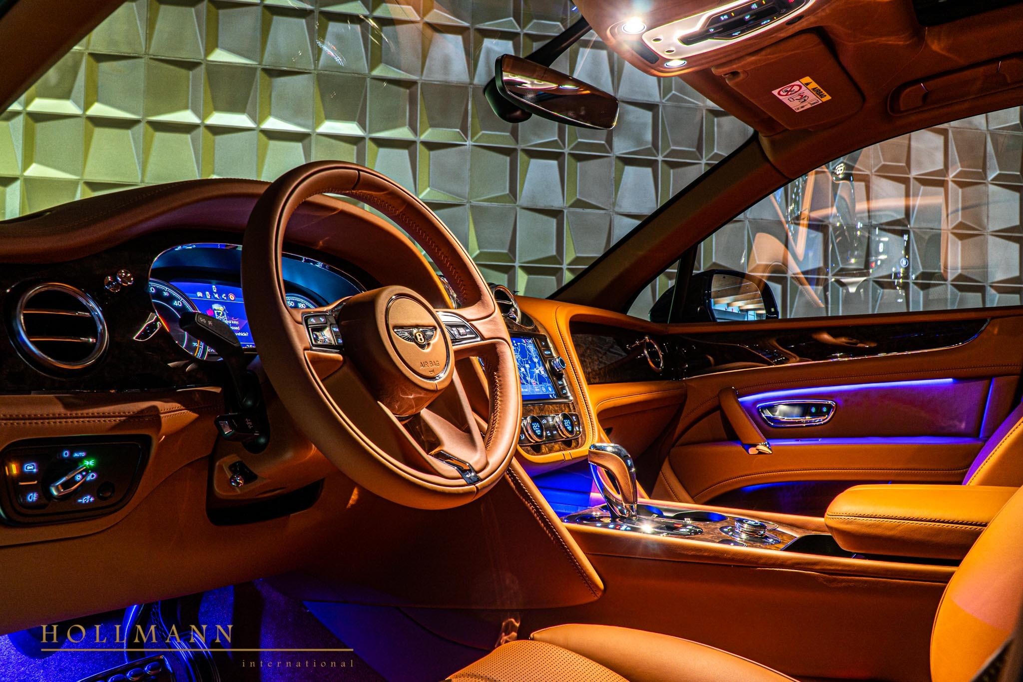 2020 Bentley Bentayga Hybrid, 19/20