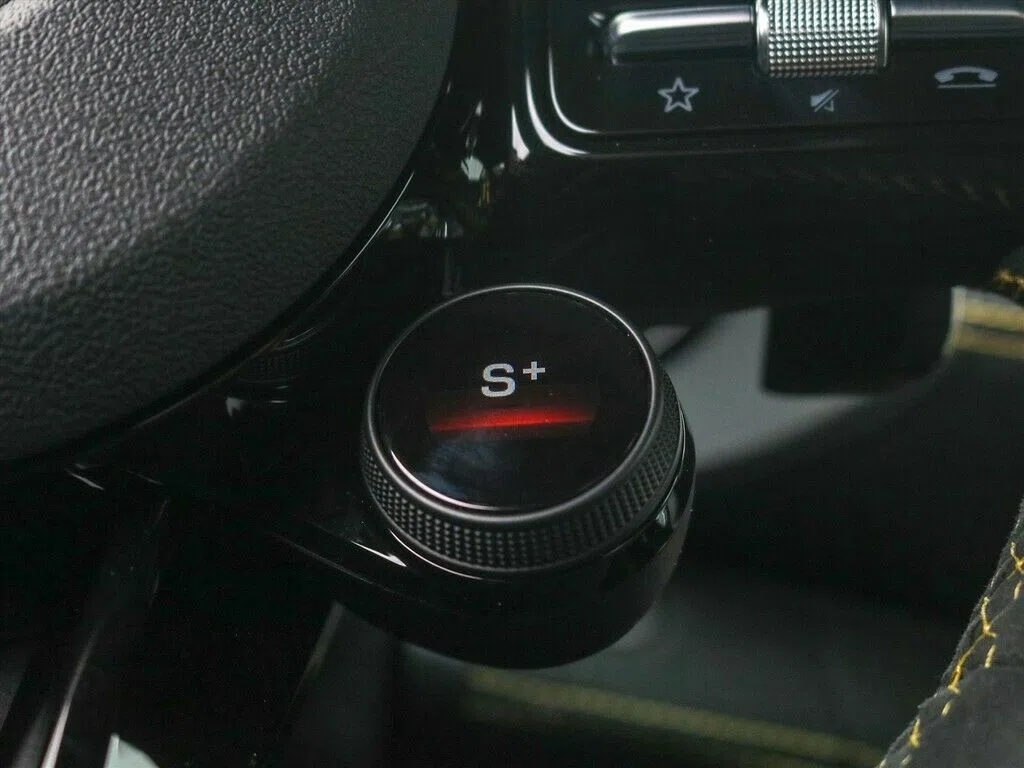 2020 Mercedes-Benz AMG GT AMG GTR Pro interior, center console, Stoff, Andere