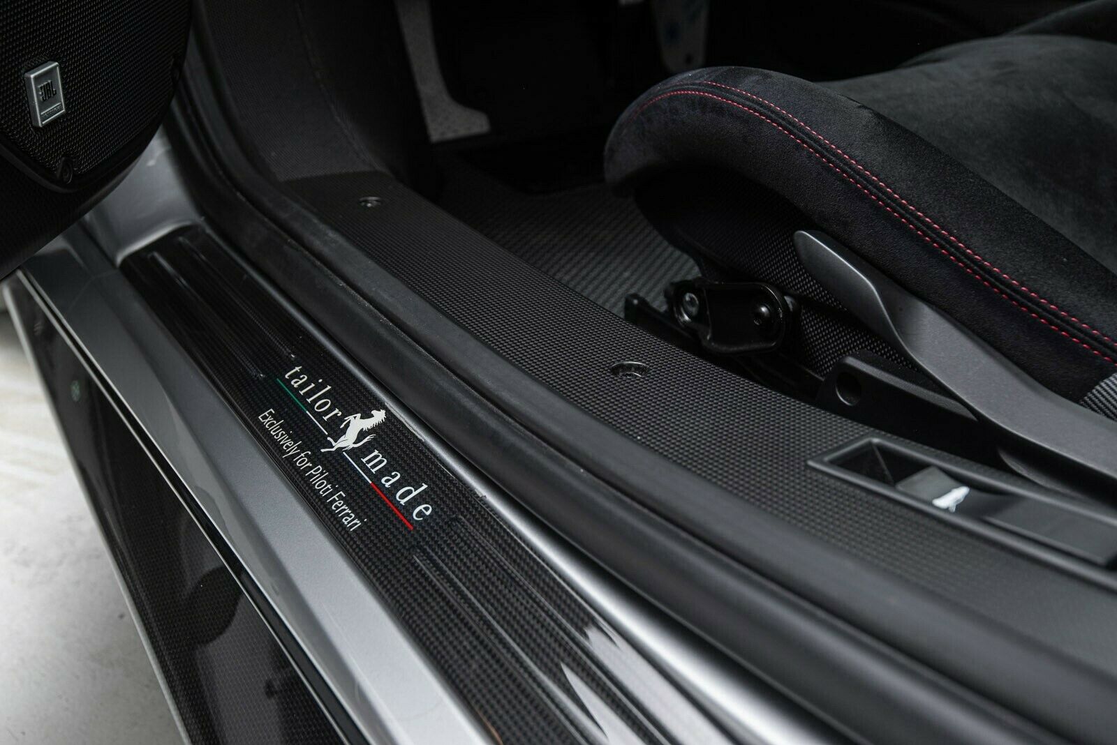 2019 Ferrari 488 Pista Piloti, 9/15
