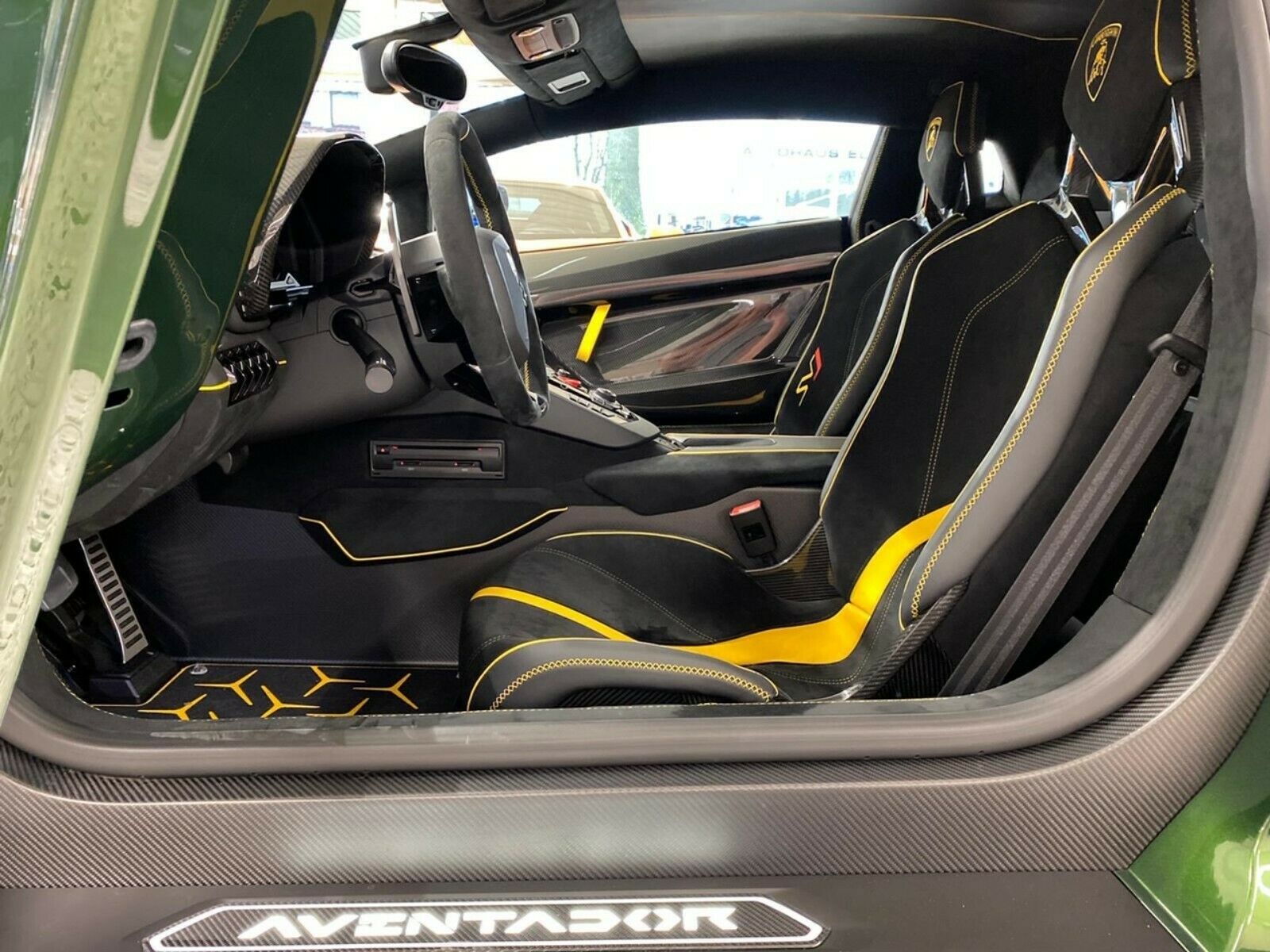 2020 Lamborghini Aventador Coupe SVJ SPECIAL GREEN, 4/20