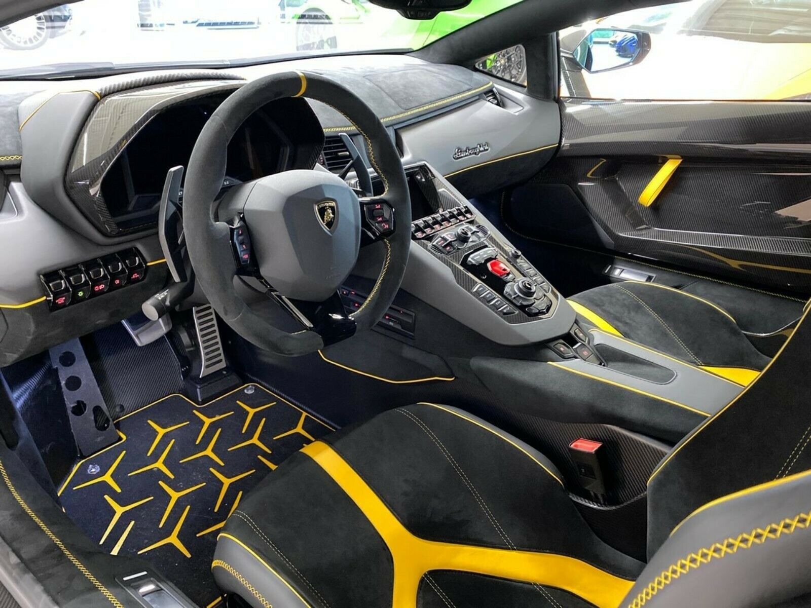 2020 Lamborghini Aventador Coupe SVJ SPECIAL GREEN, 5/20