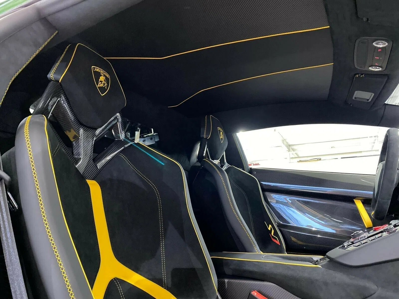 2020 Lamborghini Aventador Coupe SVJ SPECIAL GREEN interior, seats, Alcantara Nero