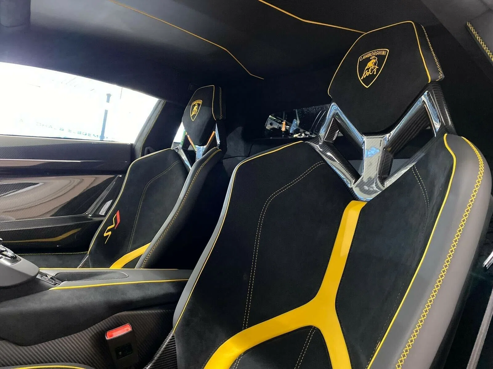 2020 Lamborghini Aventador Coupe SVJ SPECIAL GREEN interior, seats, Alcantara Nero