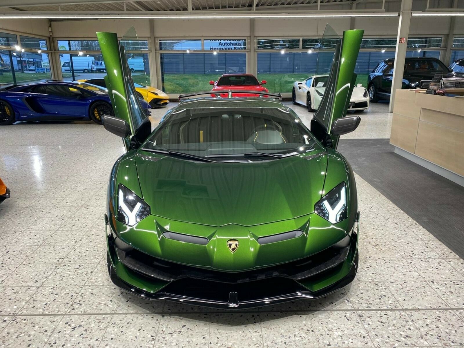 2020 Lamborghini Aventador Coupe SVJ SPECIAL GREEN, 20/20
