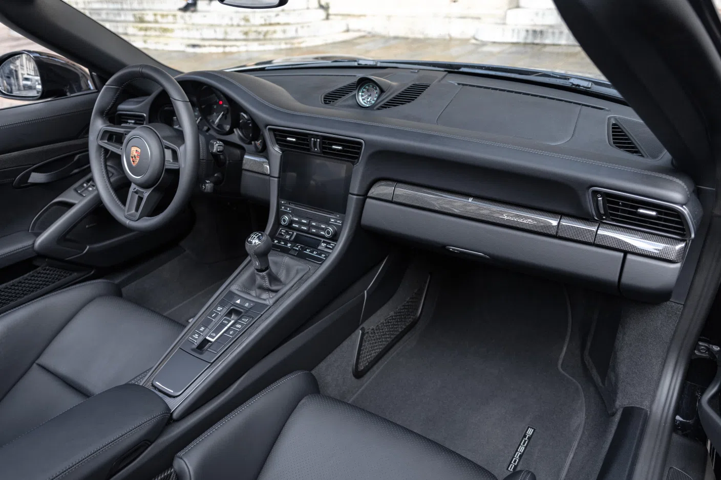 2019 Porsche 991 II Speedster interior, dashboard, Black