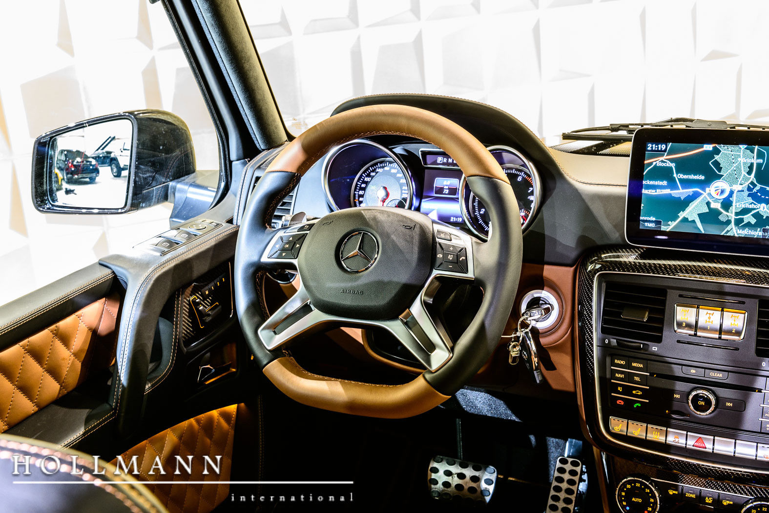 2018 Mercedes-Maybach G650 LANDAULET 1 of 99, 3/19