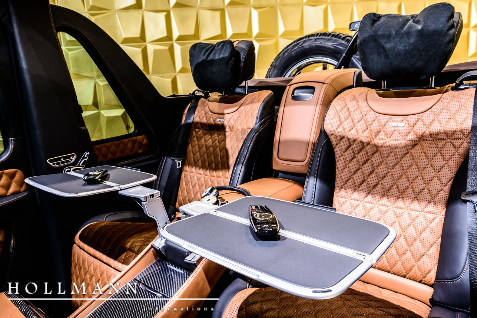 2018 Mercedes-Maybach G650 LANDAULET 1 of 99, 4/19