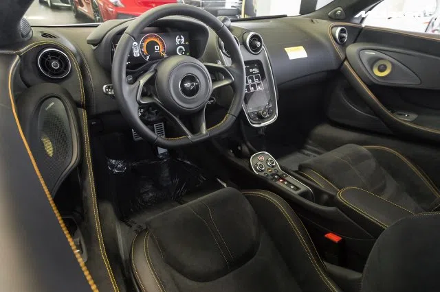 2017 McLaren 570S Coupe interior, Black