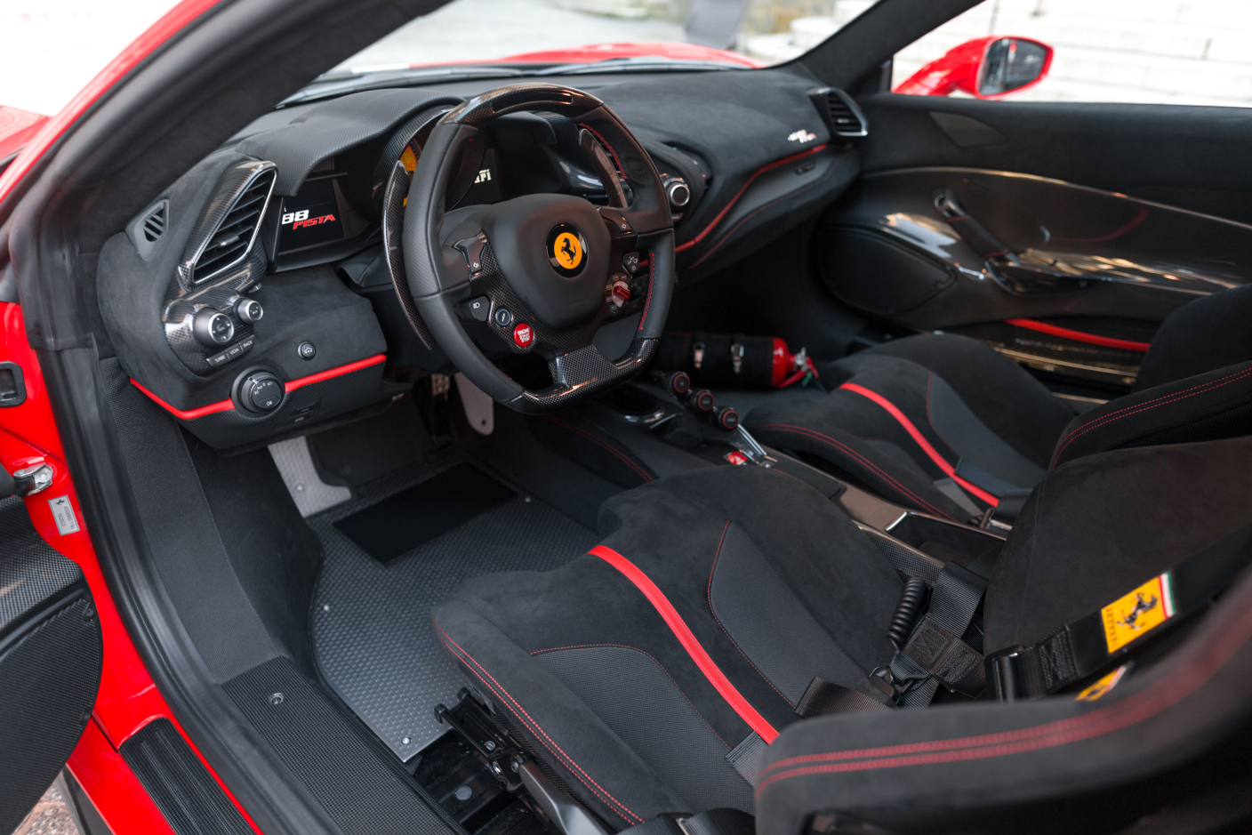2018 Ferrari 488 Pista, 5/20
