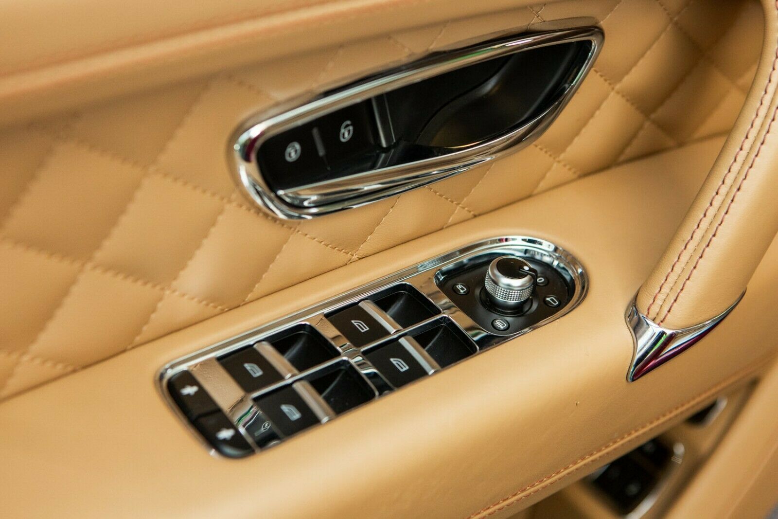 2017 Bentley Bentayga 6.0 W12, 10/20