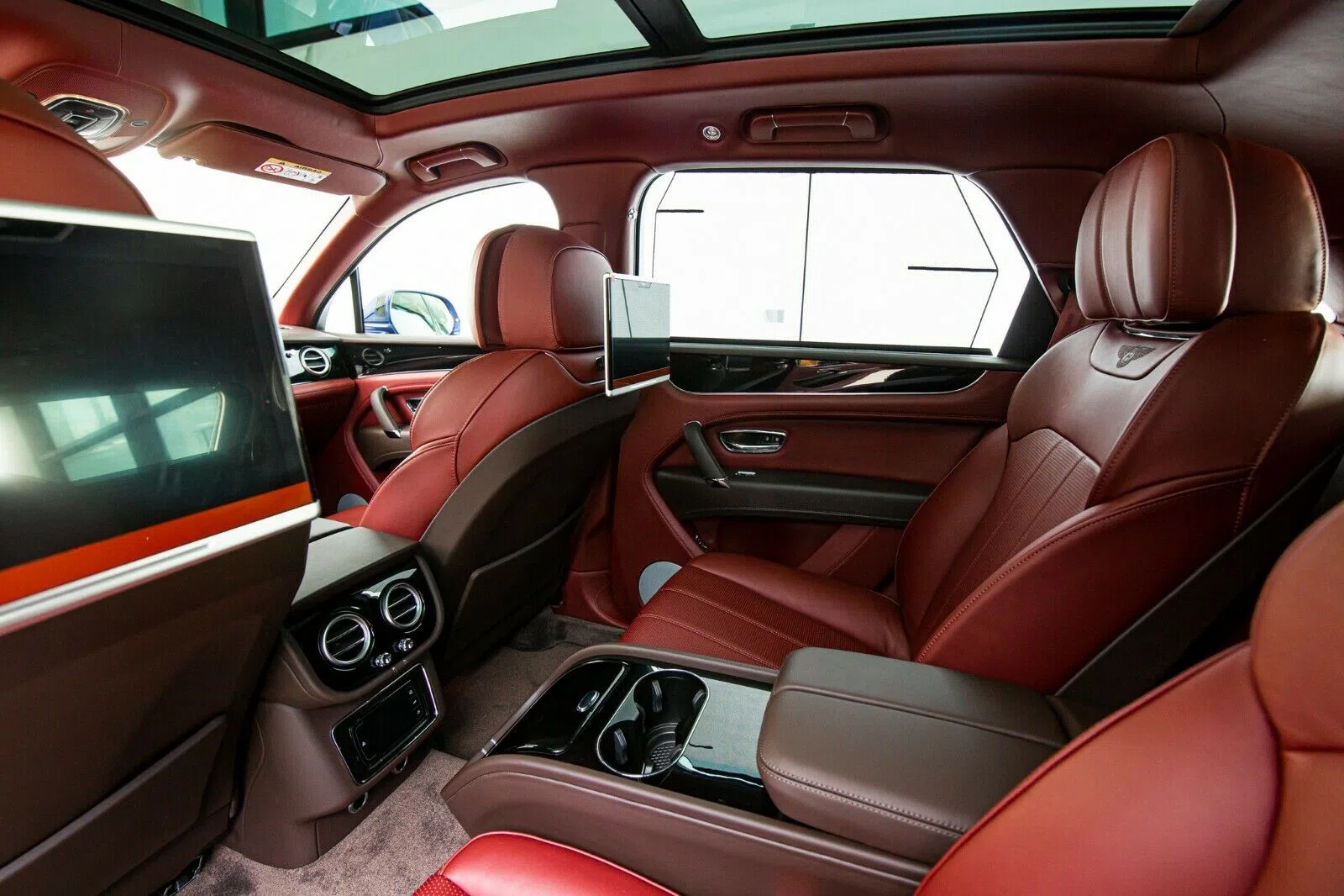 2020 Bentley Bentayga 4.0 V8 interior, seats, Cricket Ball and Burnt Oak