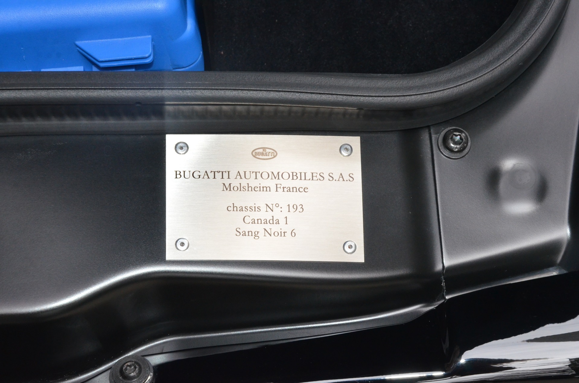 2010 BUGATTI VEYRON SANG NOIR, 18/20