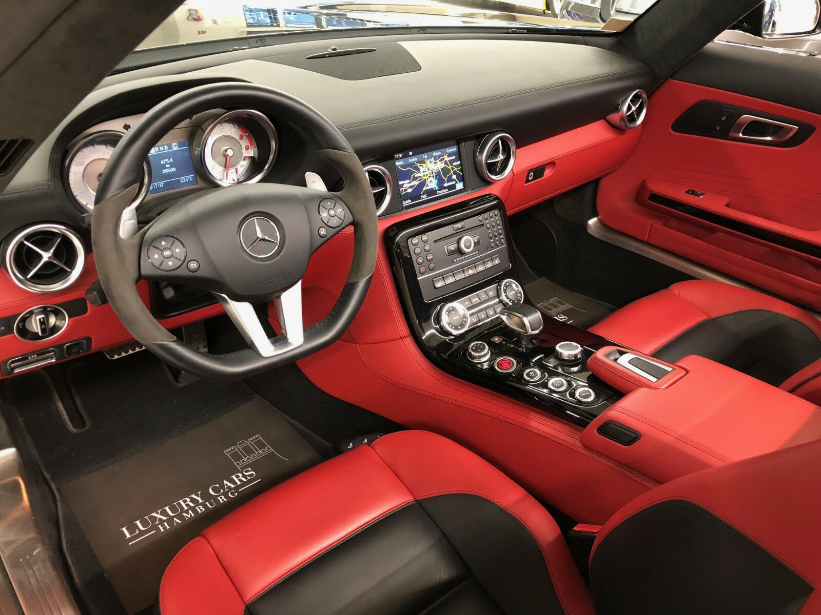 2012 Mercedes-Benz SLS AMG Roadster, 2/15