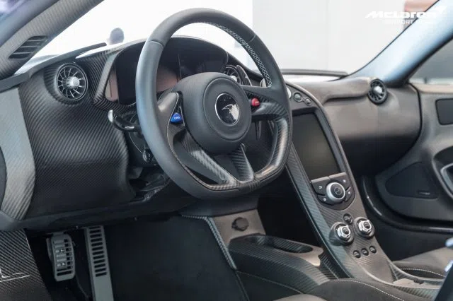 2015 McLaren P1 interior, Carbon black leather & alcantara