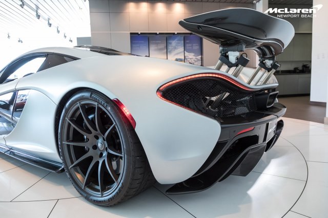 2015 McLaren P1, 3/11