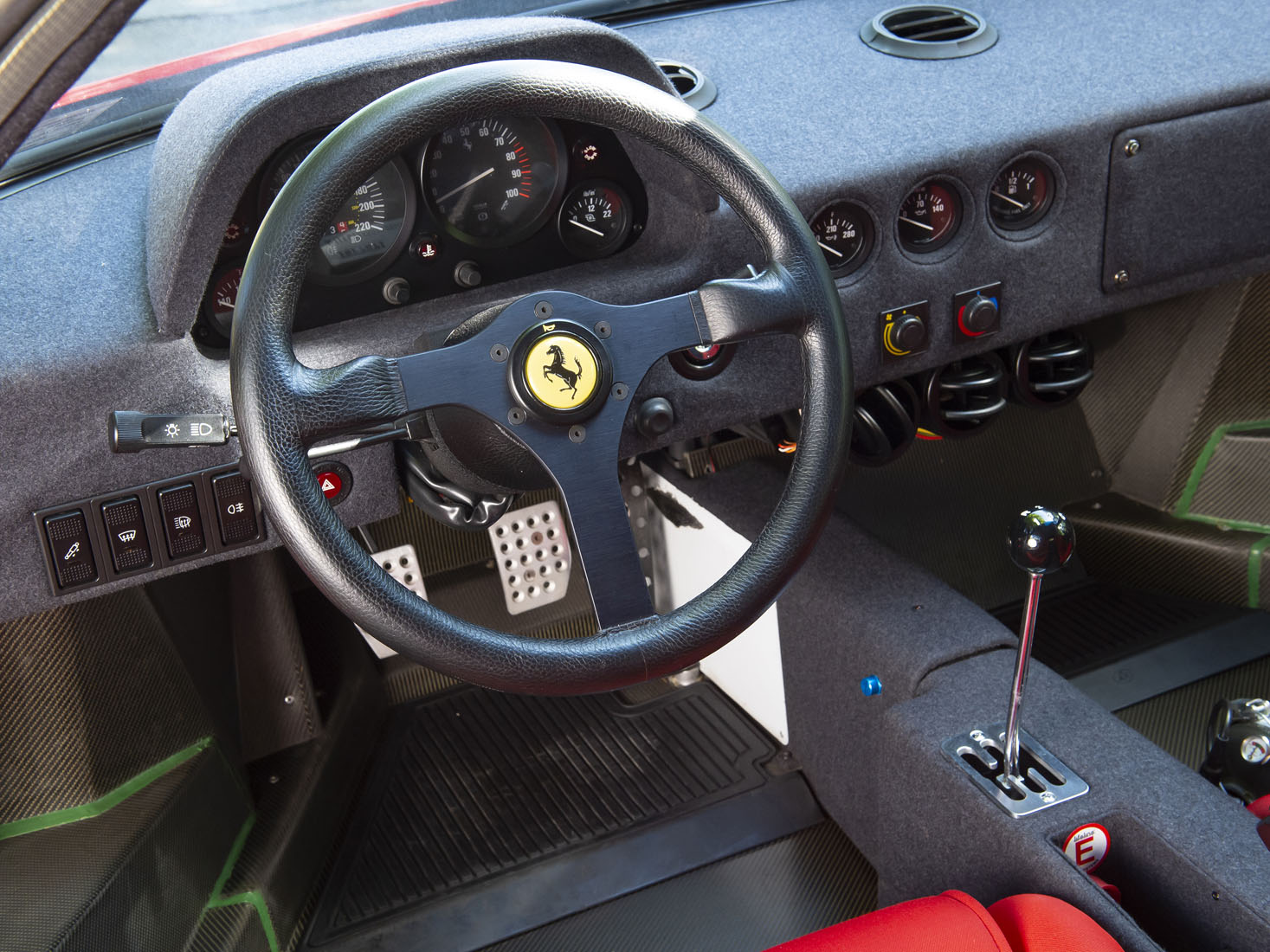 1991 FERRARI F40, 10/20