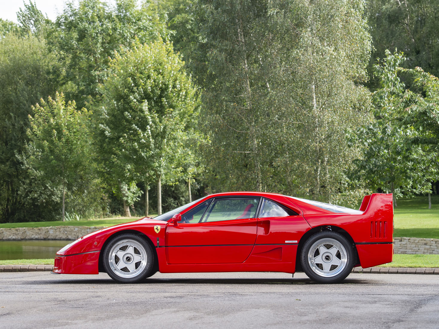 1991 FERRARI F40, 18/20